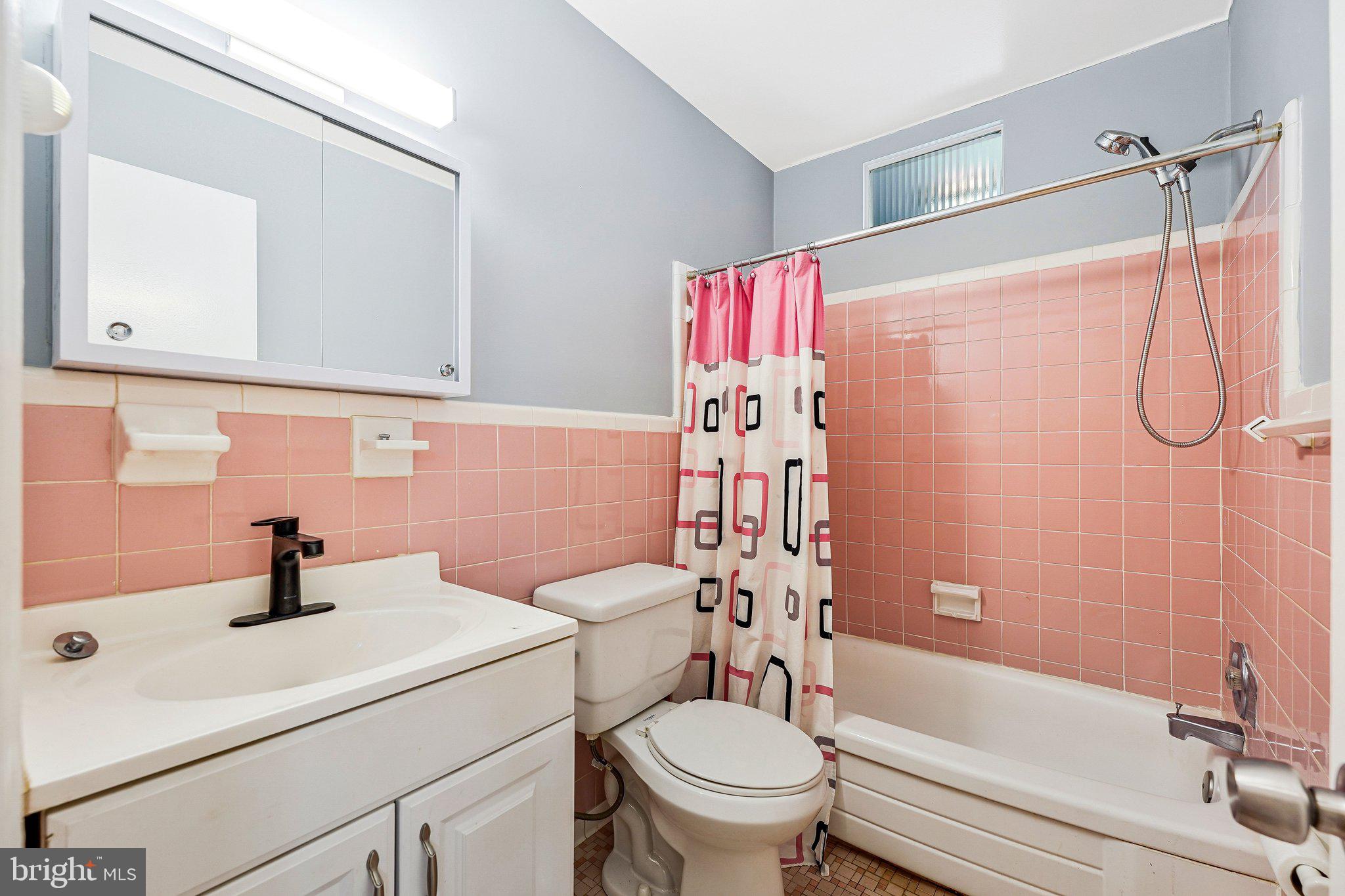NORTH SPRINGFIELD - Residential