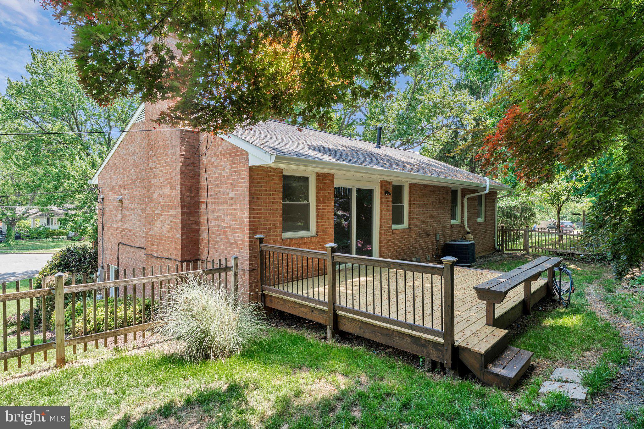NORTH SPRINGFIELD - Residential