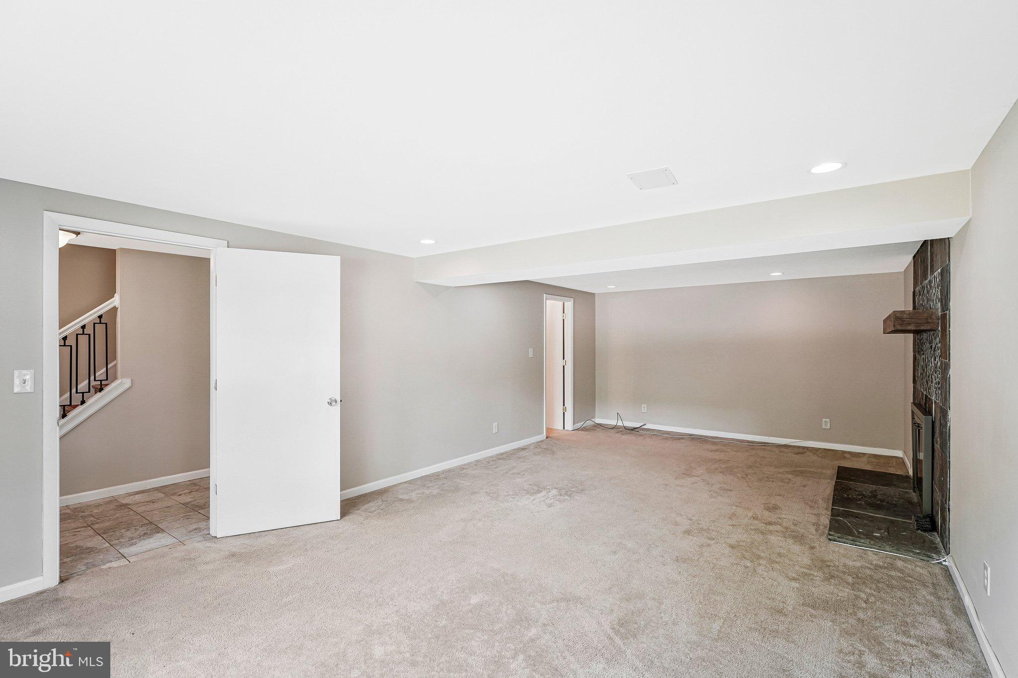 NORTH SPRINGFIELD - Residential