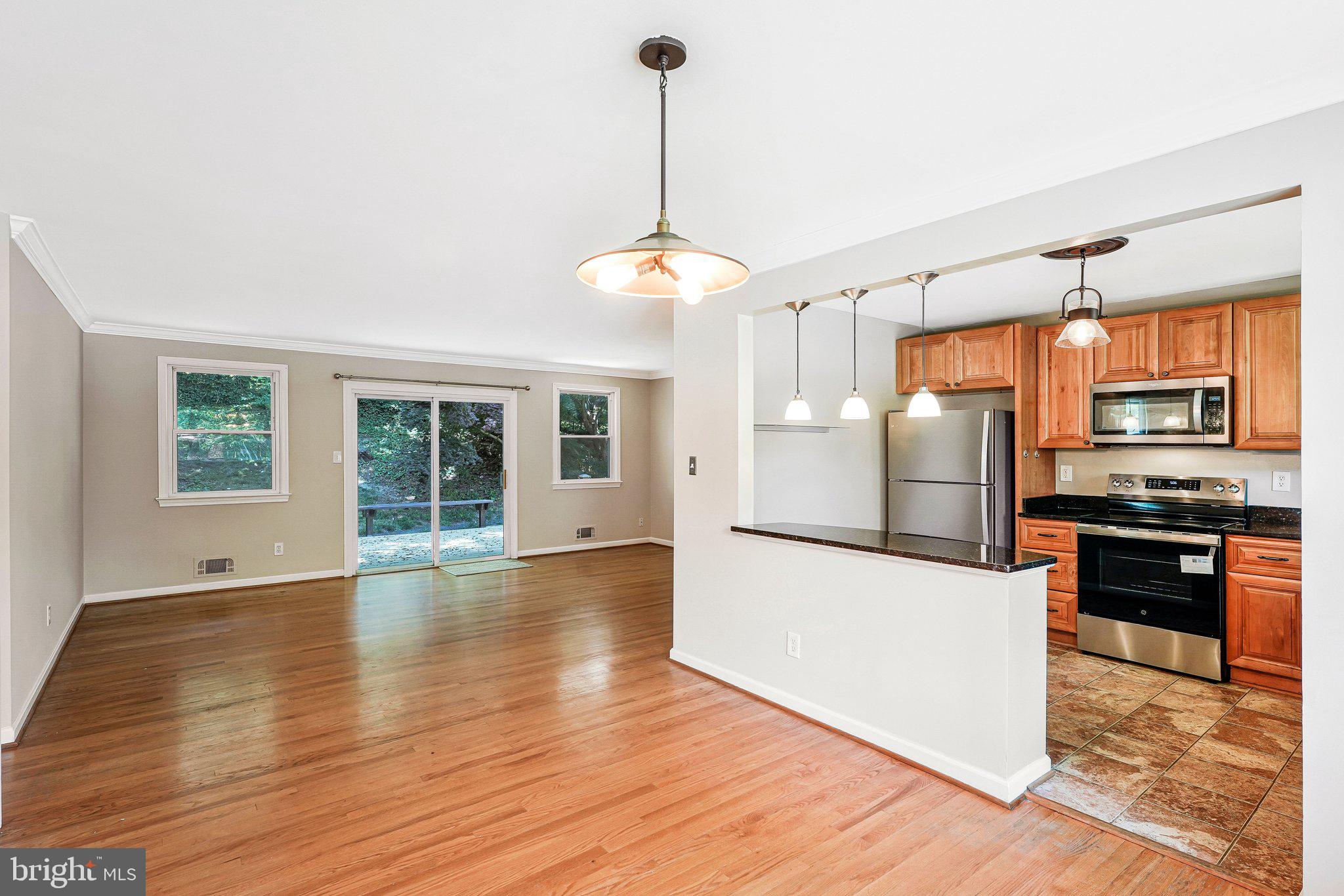 NORTH SPRINGFIELD - Residential