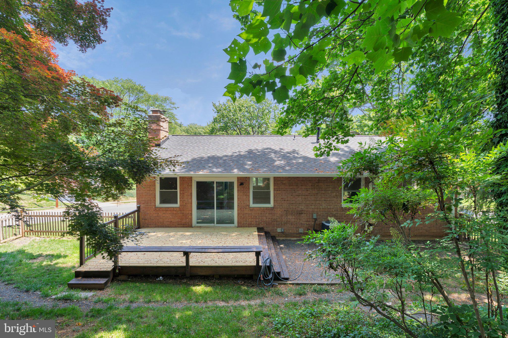 NORTH SPRINGFIELD - Residential