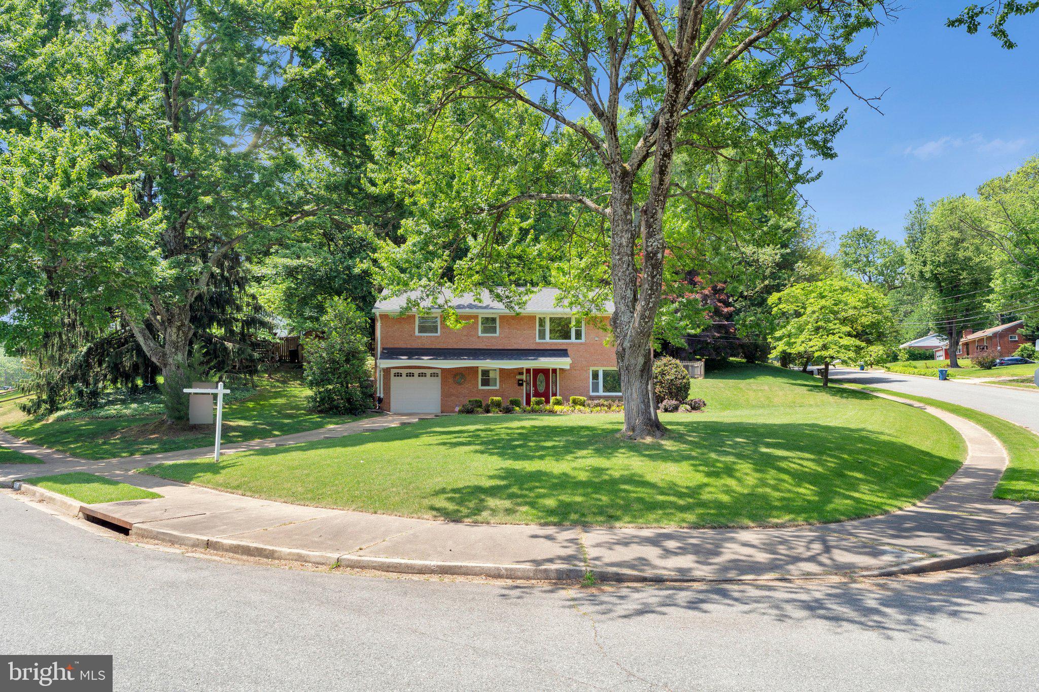 NORTH SPRINGFIELD - Residential