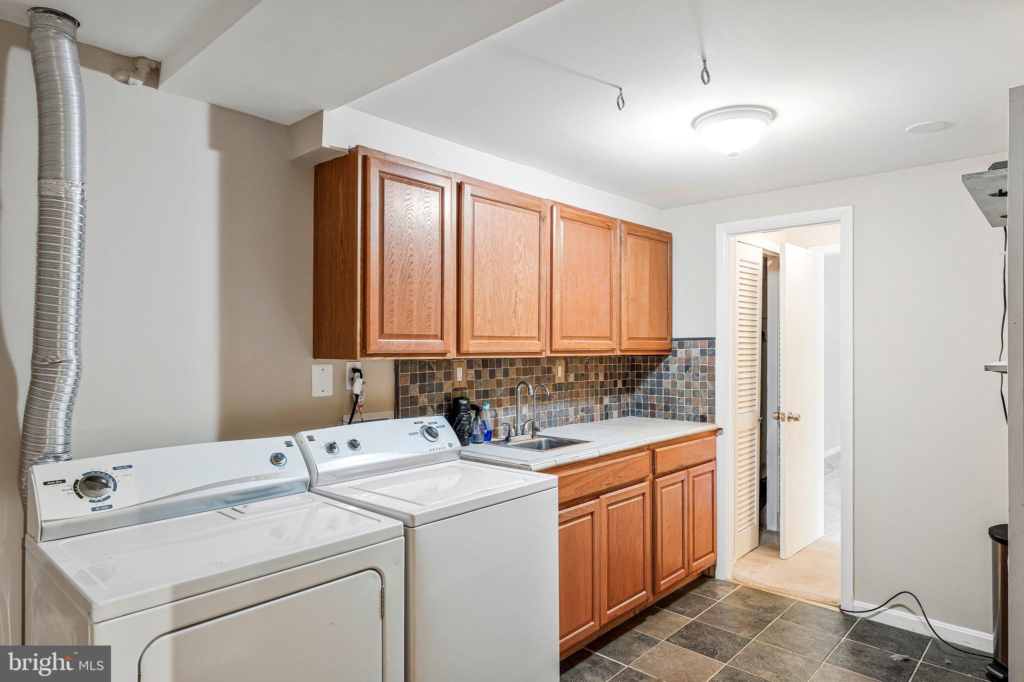 NORTH SPRINGFIELD - Residential