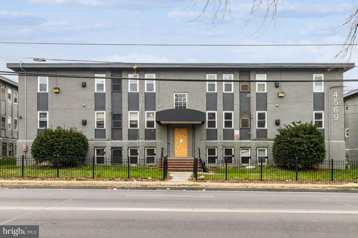 FORT DUPONT PARK - Commercial Sale