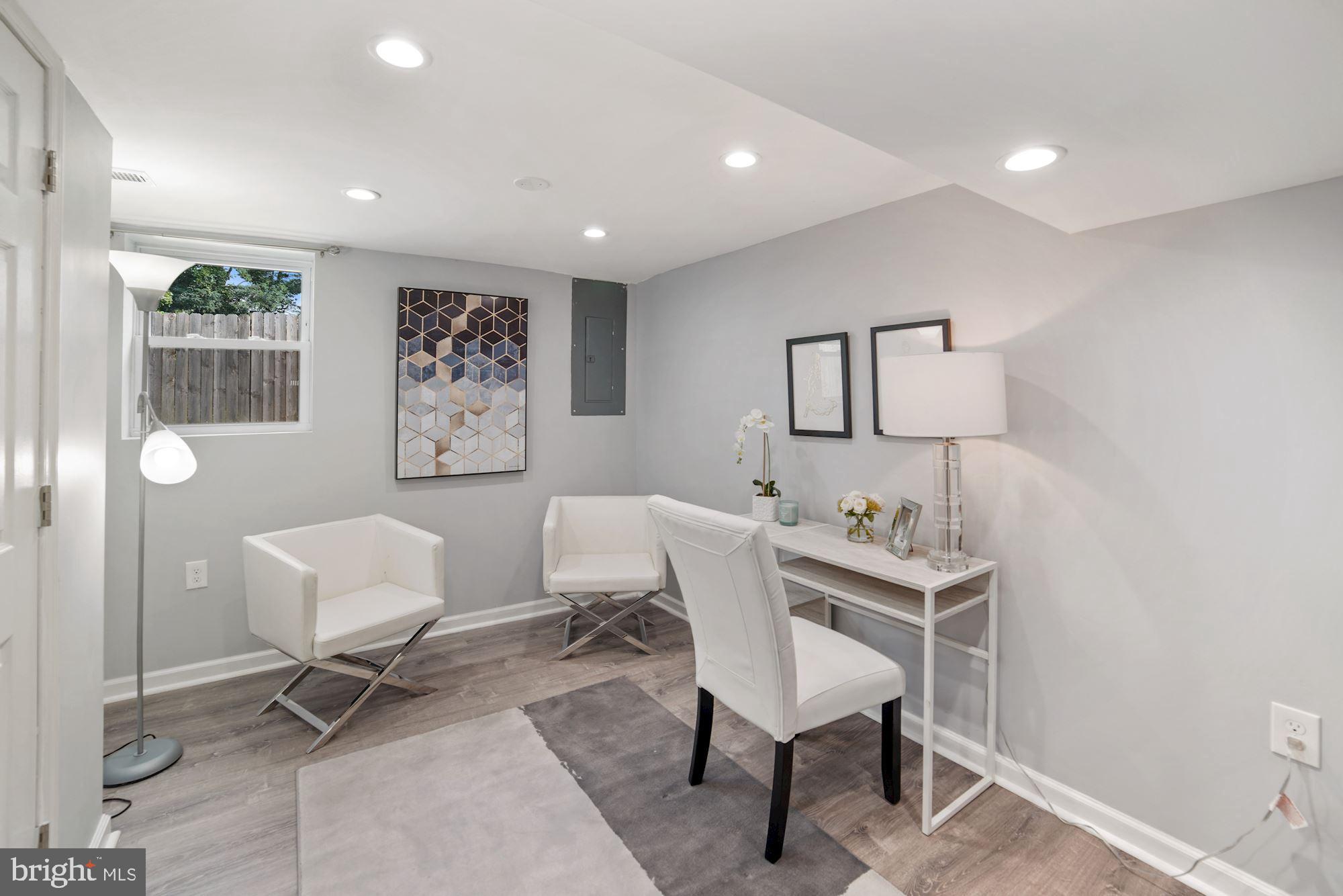 COLESVILLE OUTSIDE - Residential
