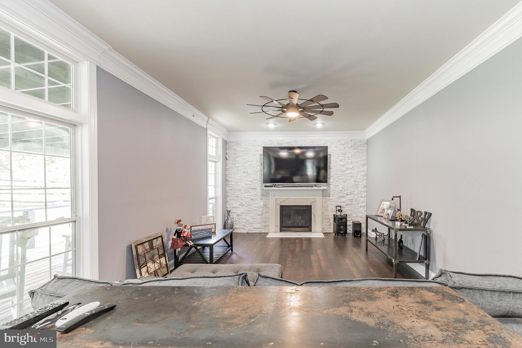 BROOKEFIELD - Residential Lease