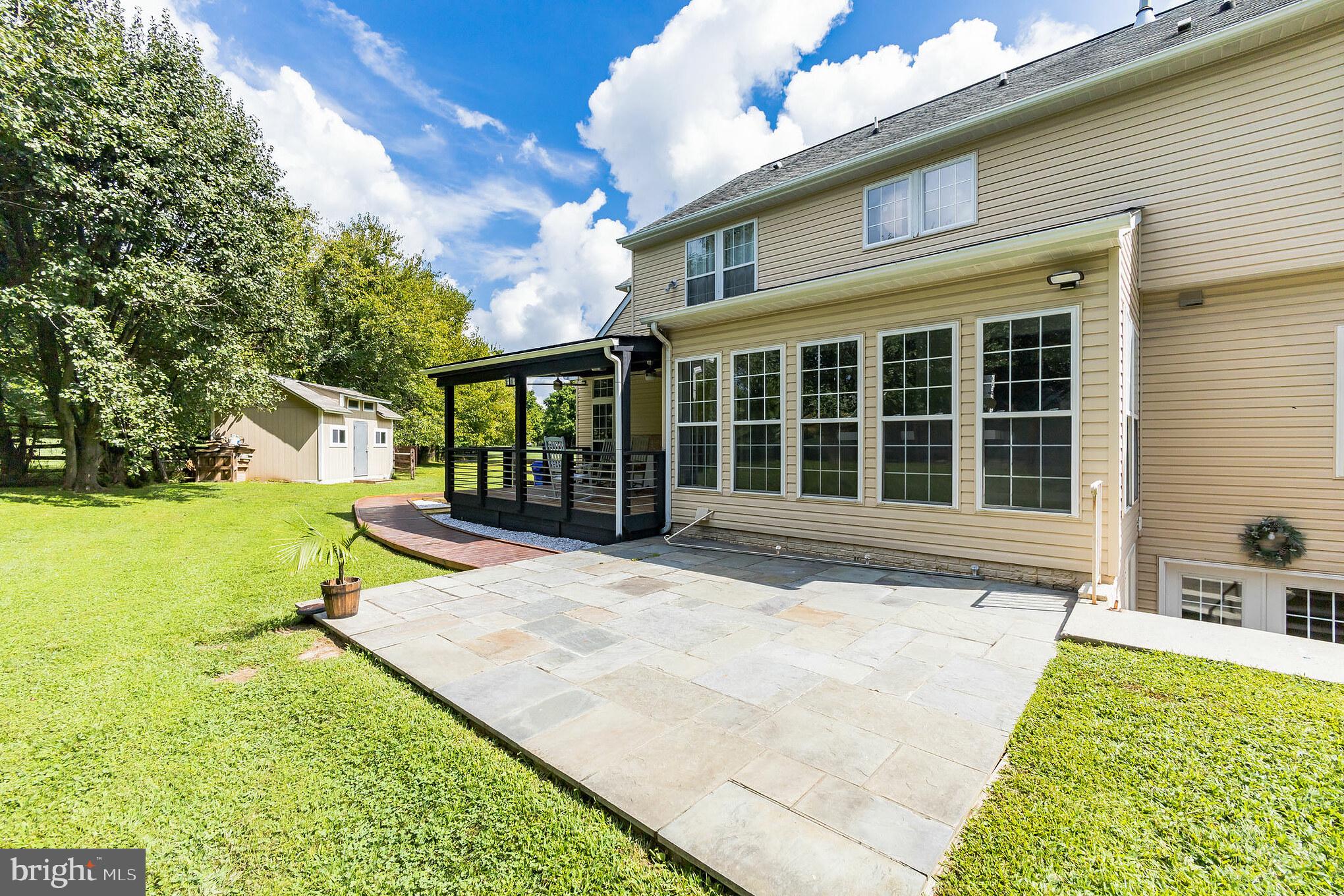 BROOKEFIELD - Residential Lease