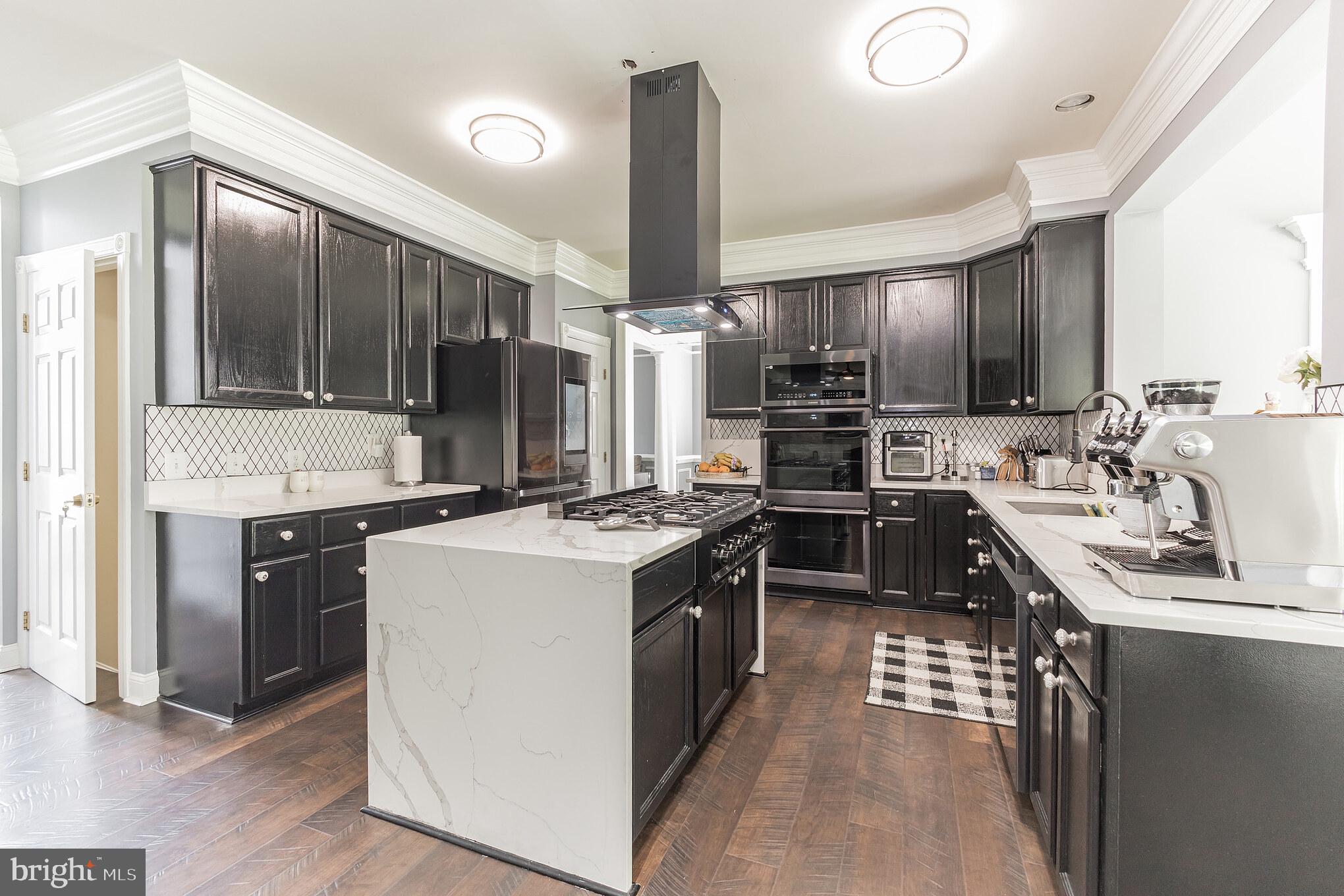 BROOKEFIELD - Residential Lease