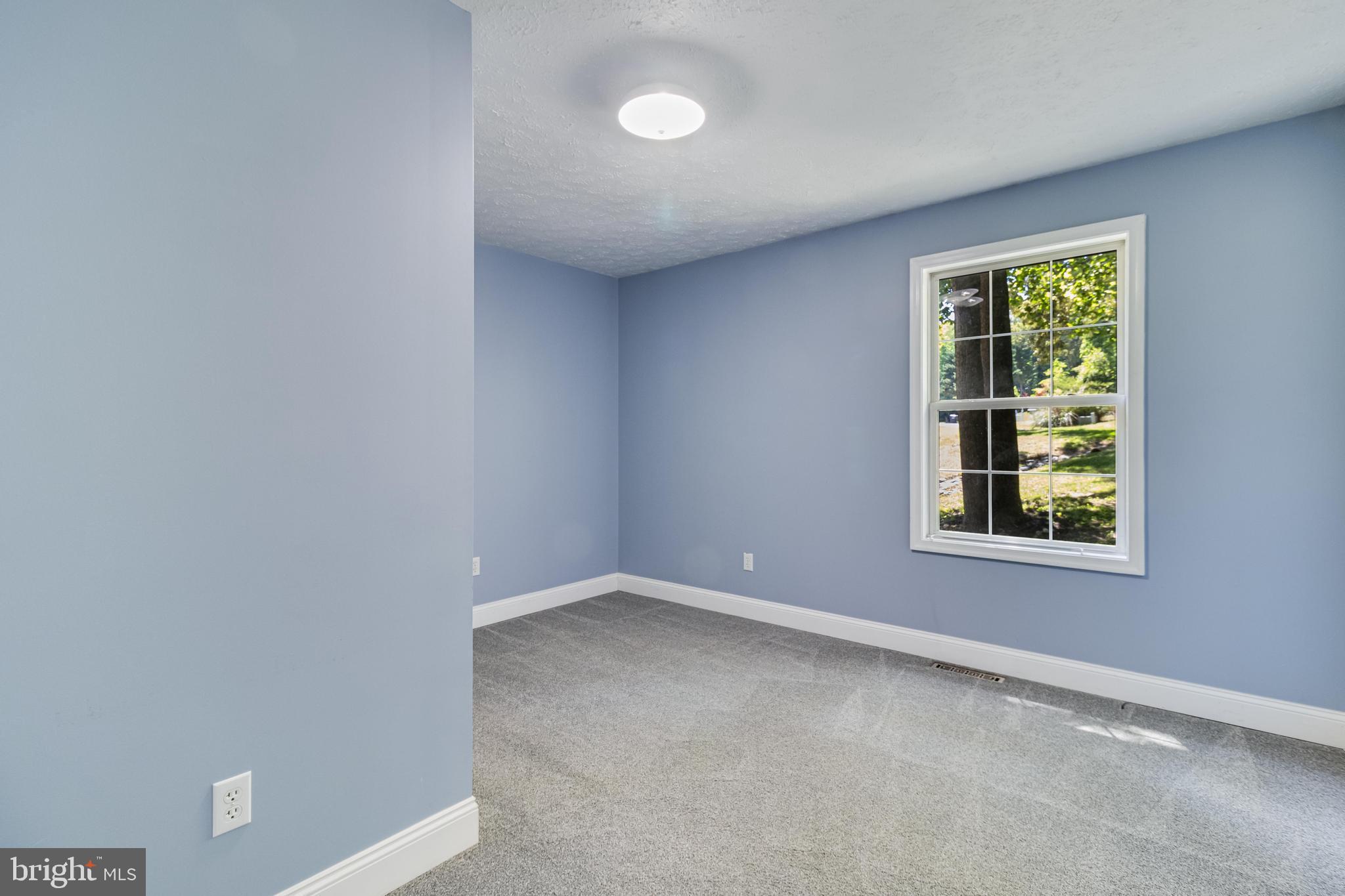SUMMITT HILL - Residential