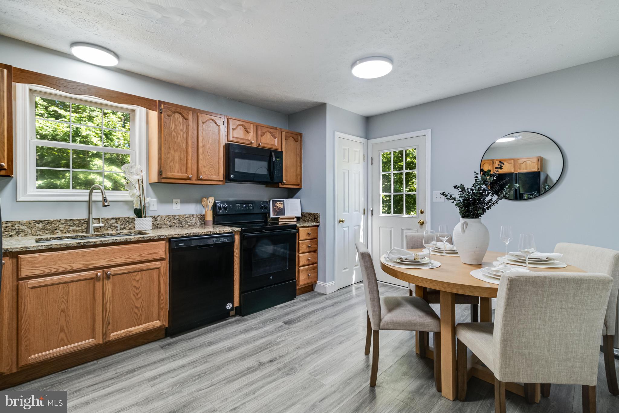 SUMMITT HILL - Residential