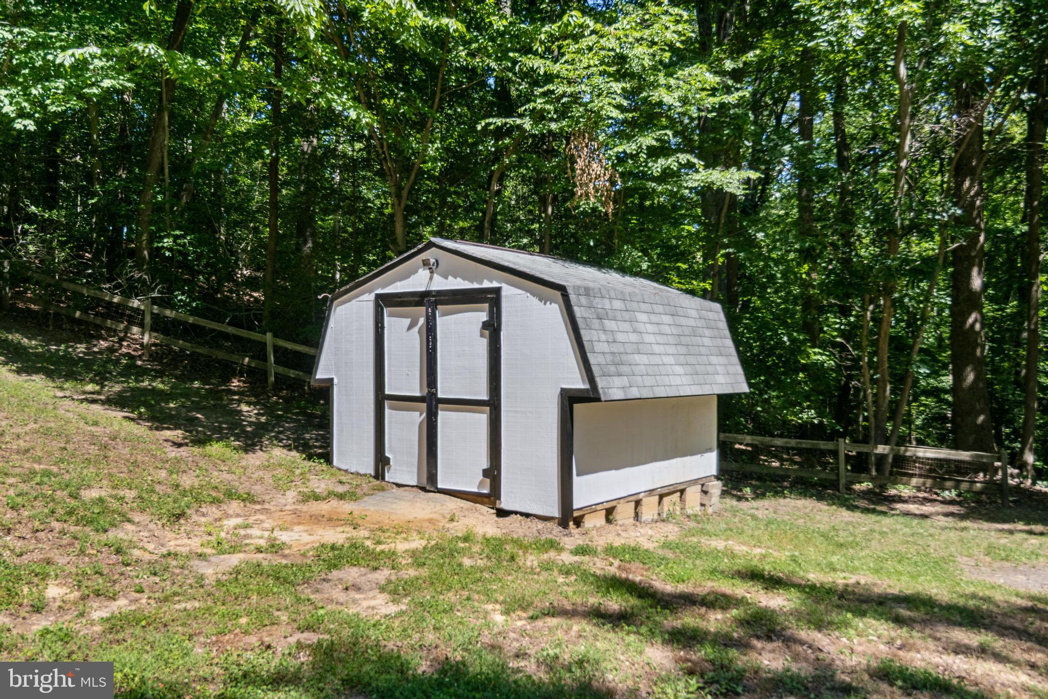 SUMMITT HILL - Residential