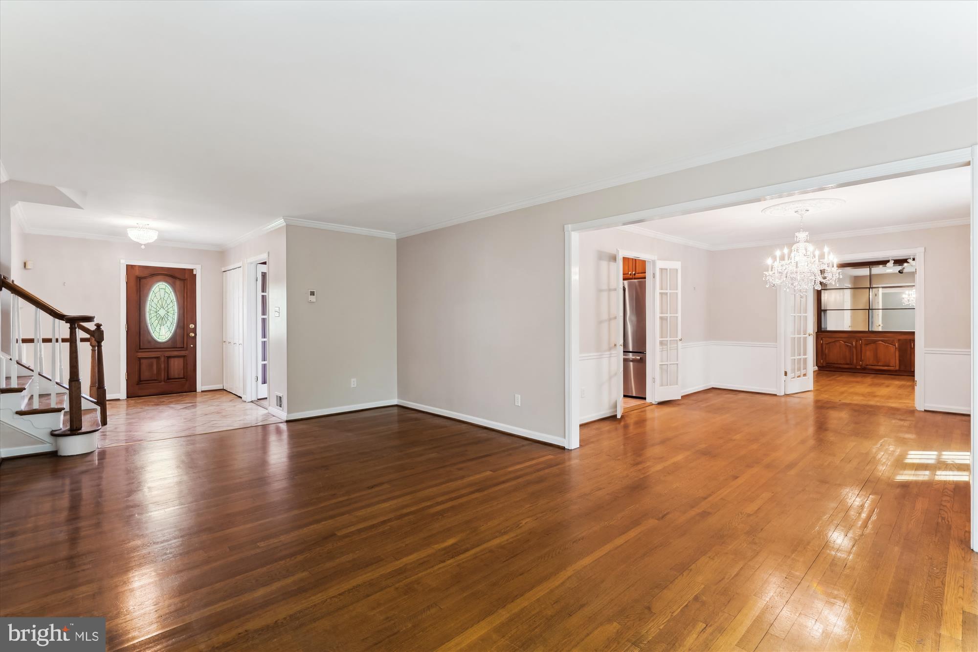 SHOUSE VILLAGE - Residential