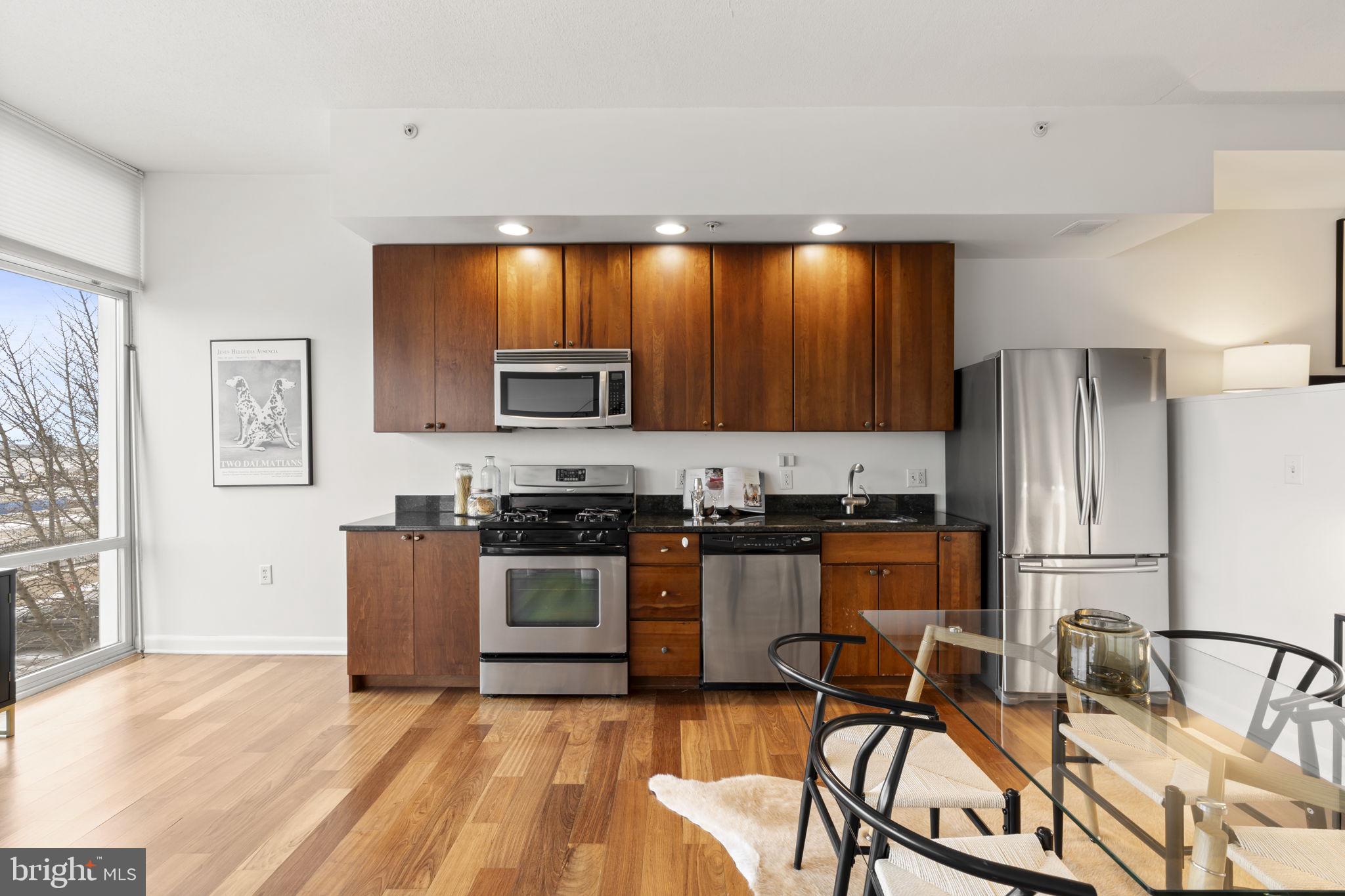 SOCIETY HILL - Residential