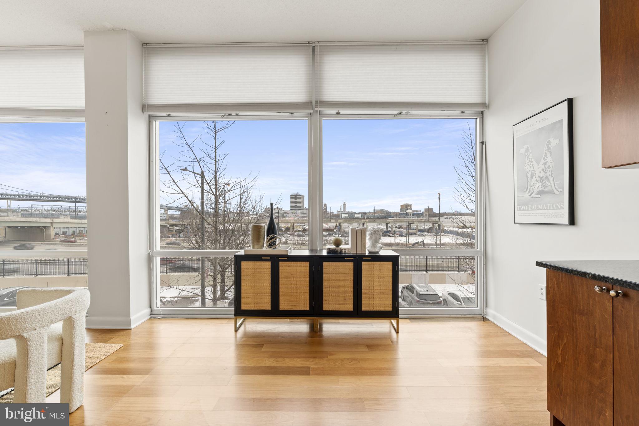 SOCIETY HILL - Residential