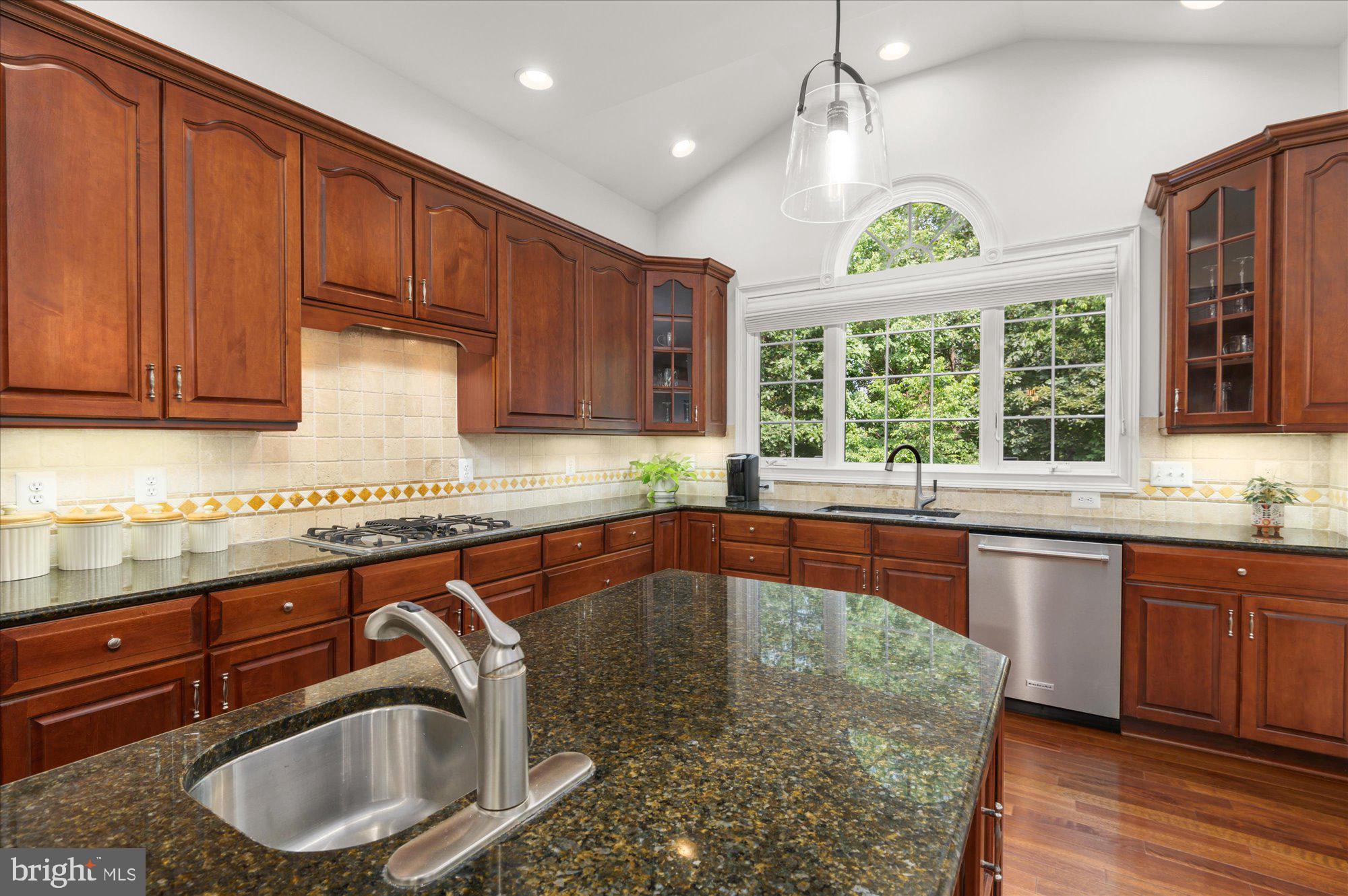 BELMONT COUNTRY CLUB - Residential
