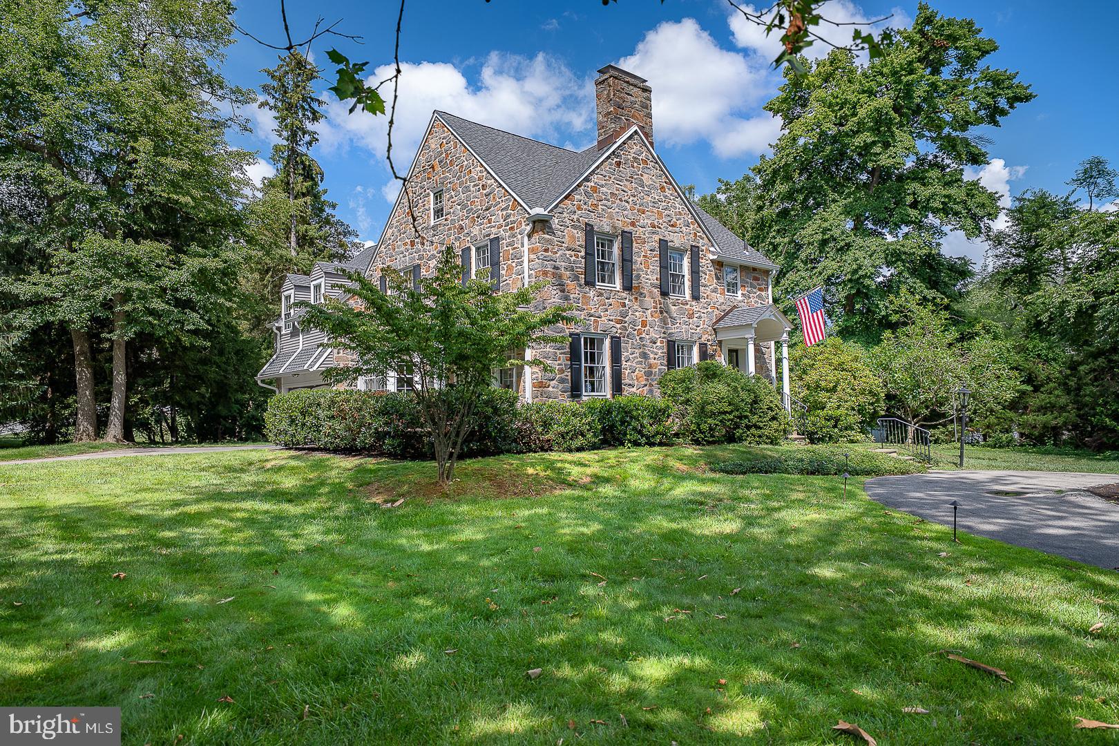 STRAFFORD VILLAGE - Residential