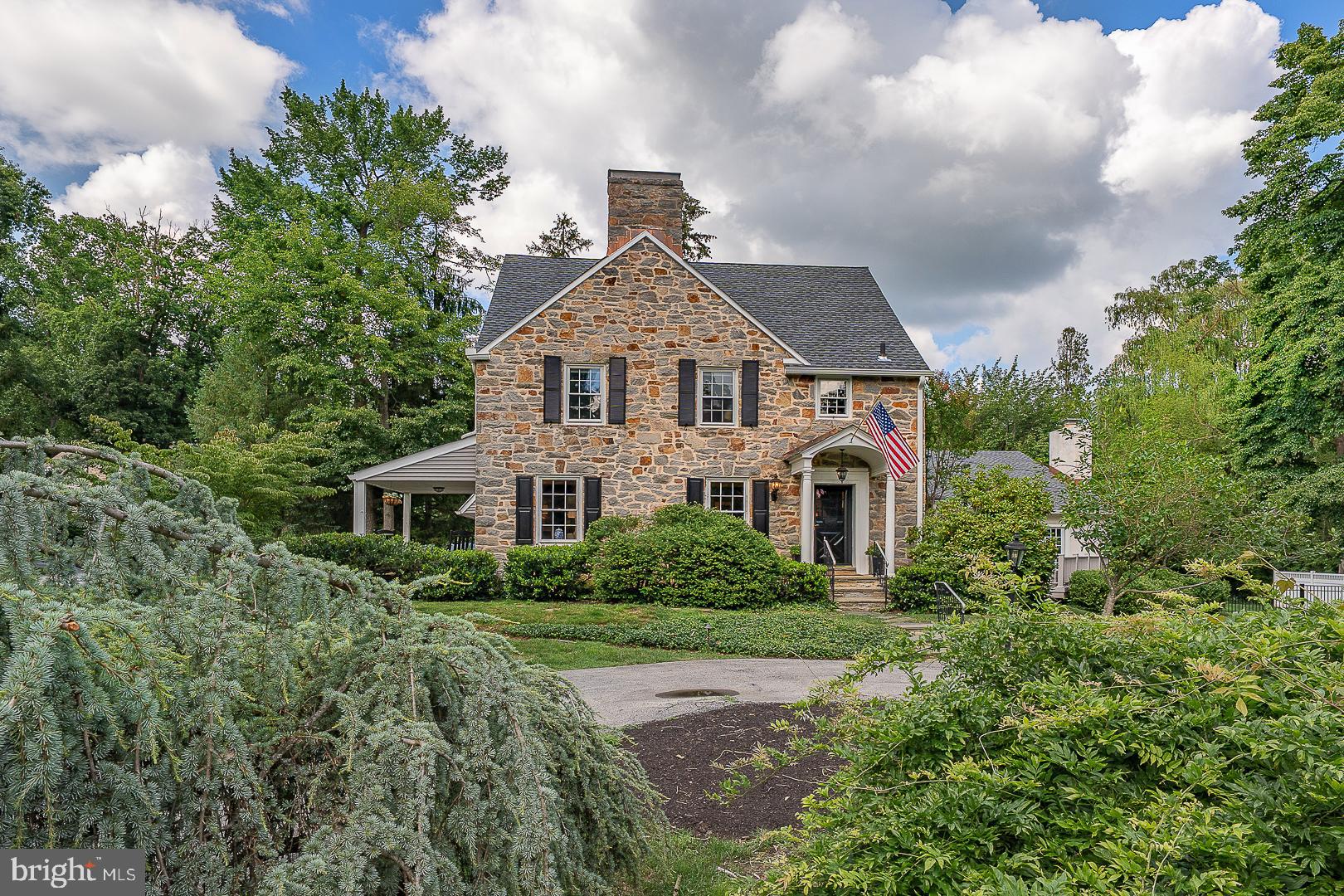 STRAFFORD VILLAGE - Residential