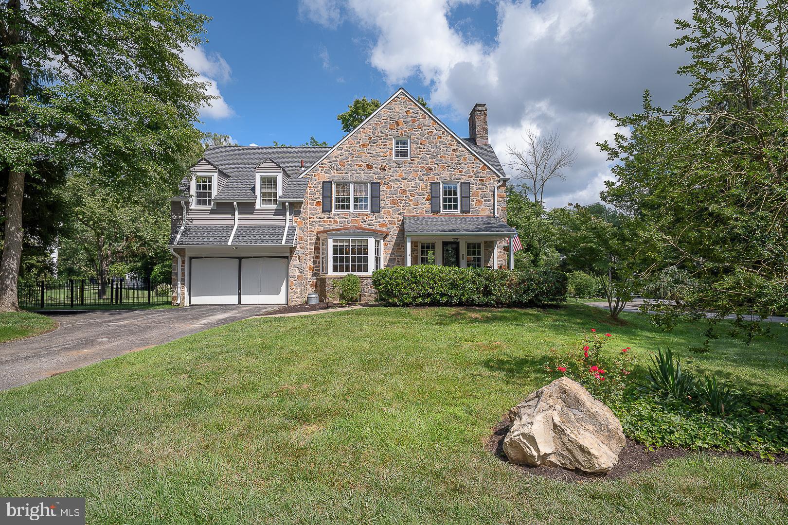 STRAFFORD VILLAGE - Residential