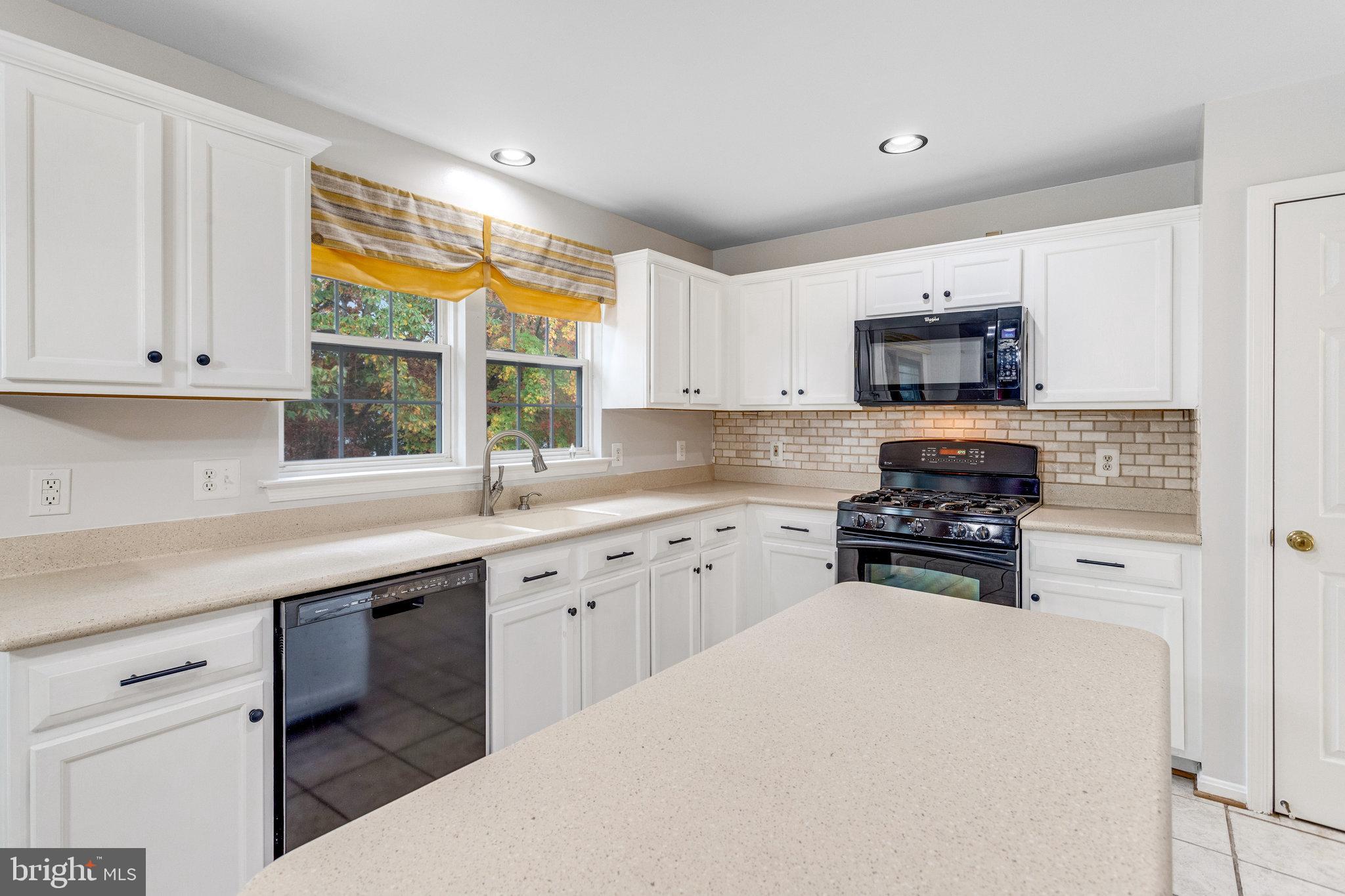 CARDINAL RIDGE - Residential Lease