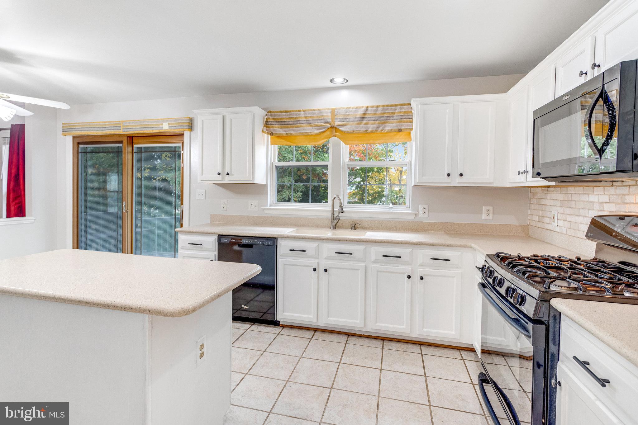 CARDINAL RIDGE - Residential Lease