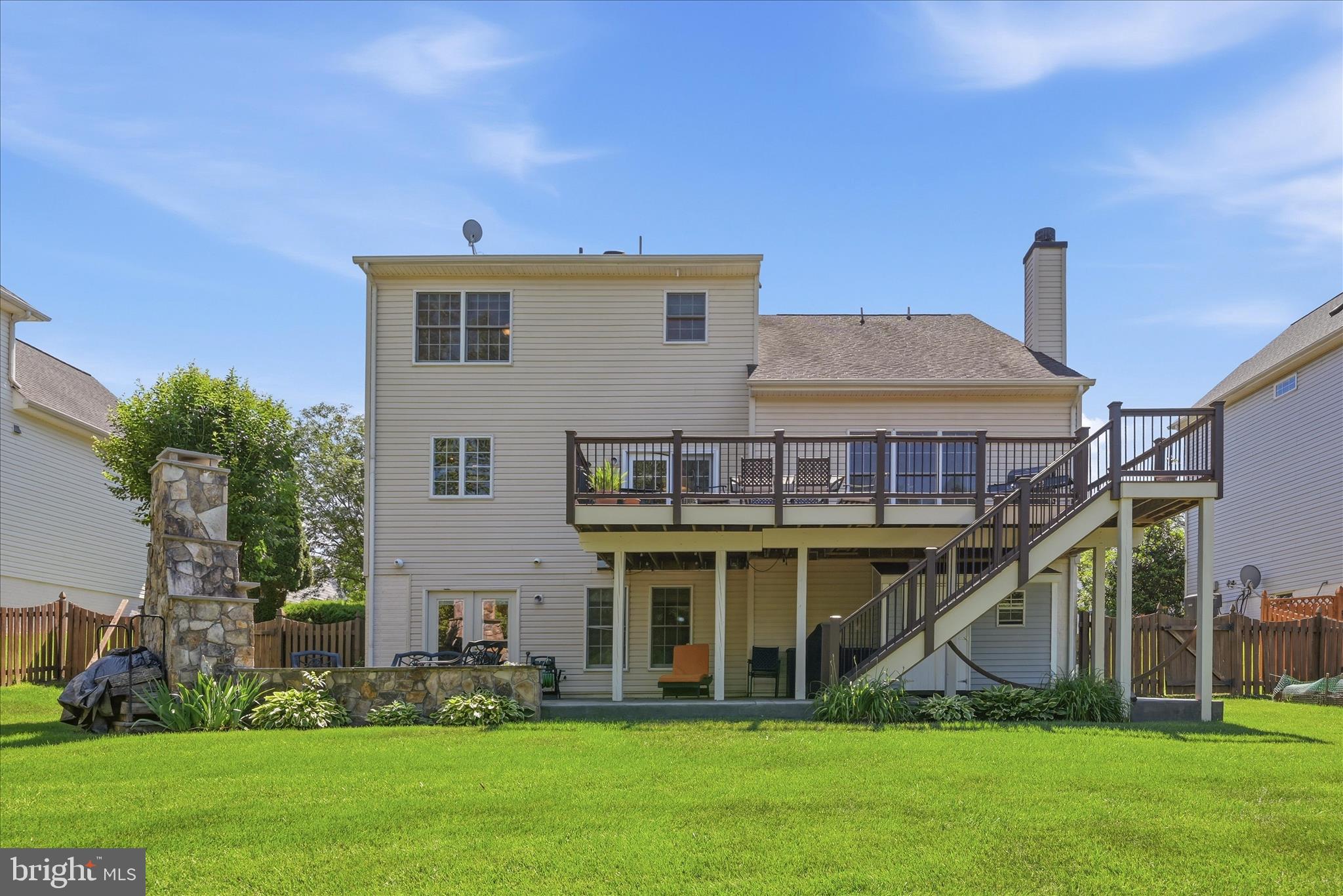LOUDOUN VALLEY ESTATES - Residential