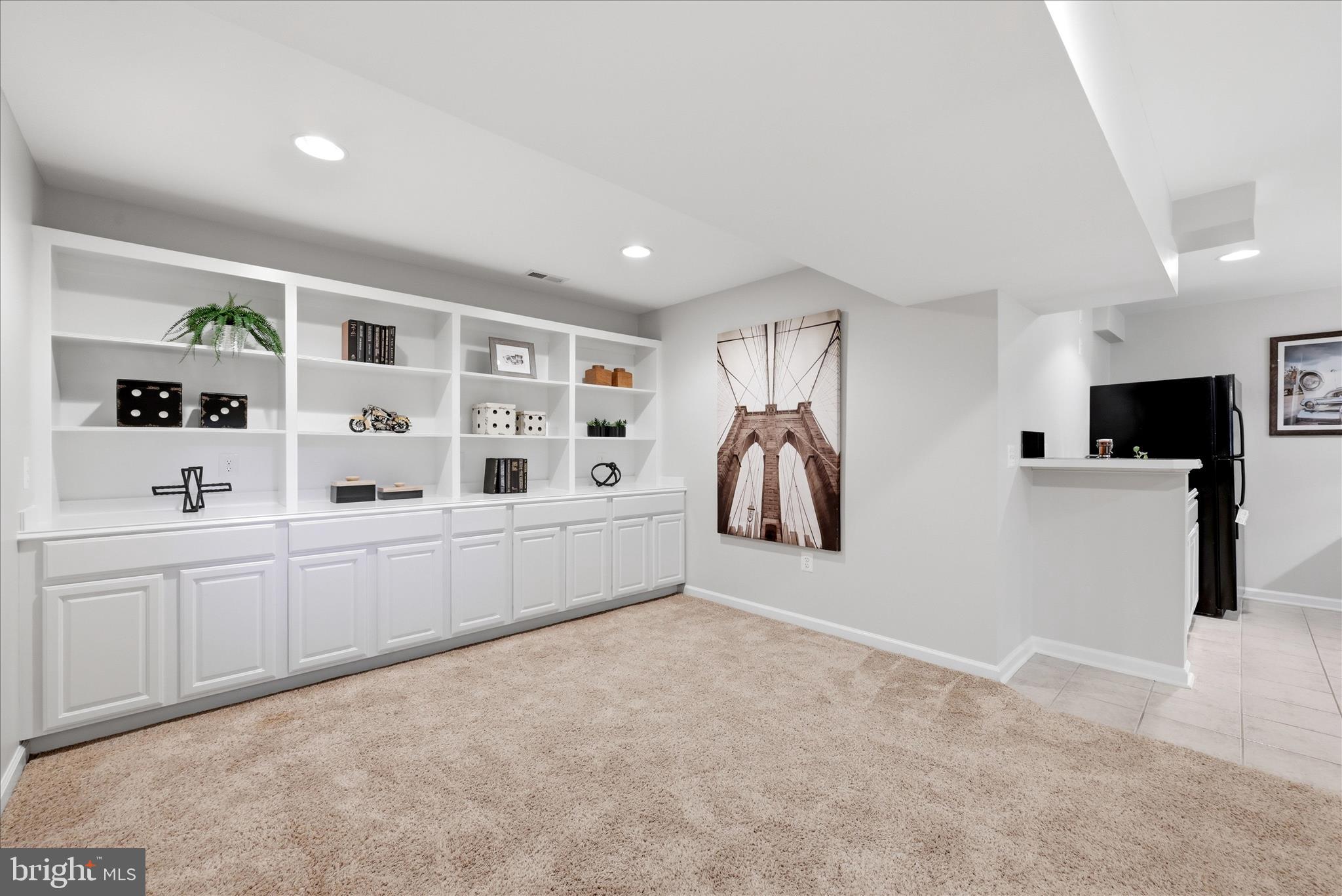 LOUDOUN VALLEY ESTATES - Residential