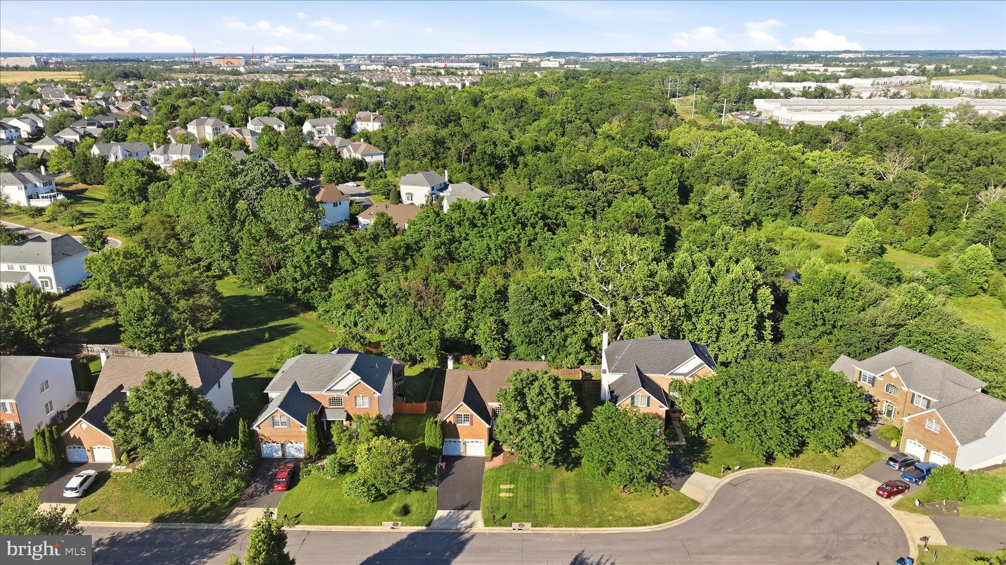 LOUDOUN VALLEY ESTATES - Residential