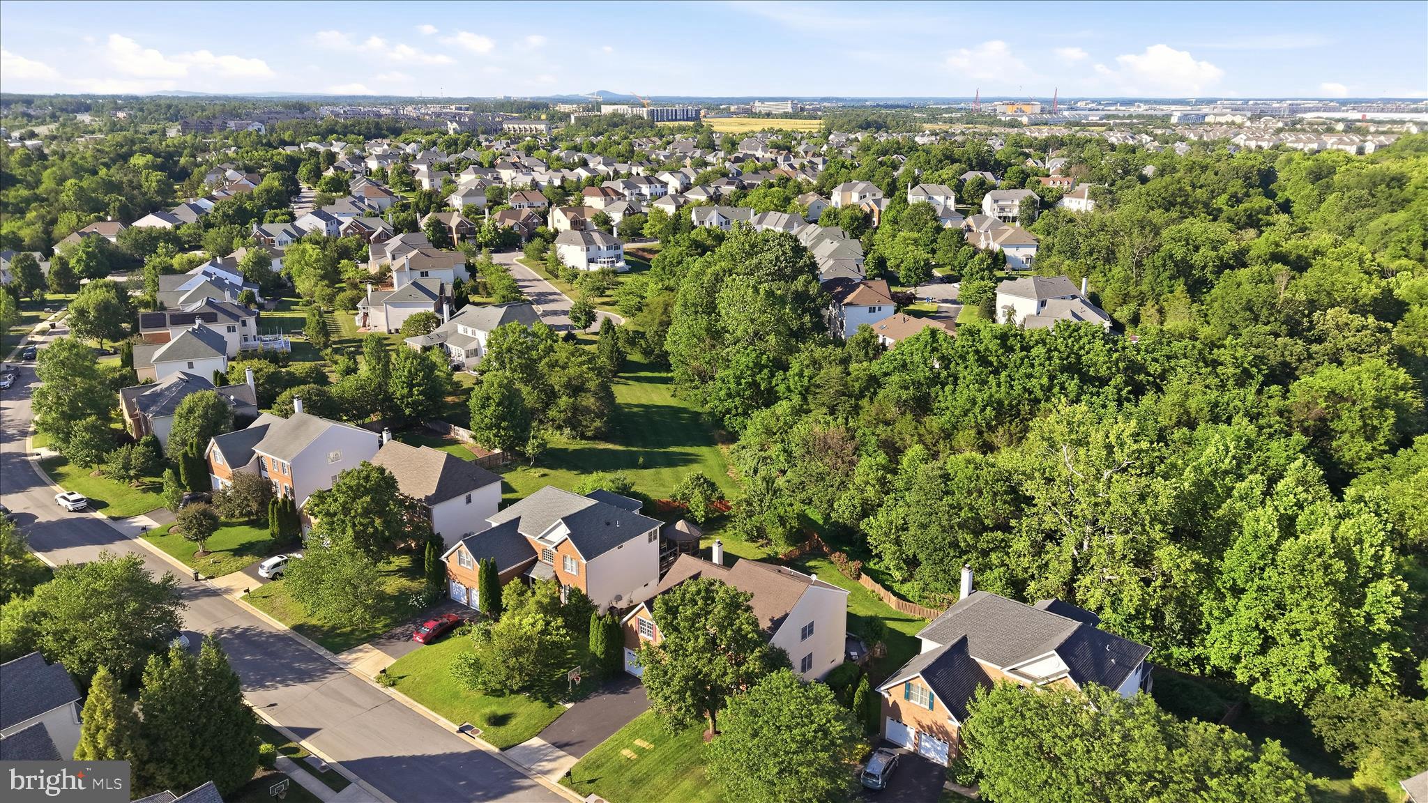 LOUDOUN VALLEY ESTATES - Residential