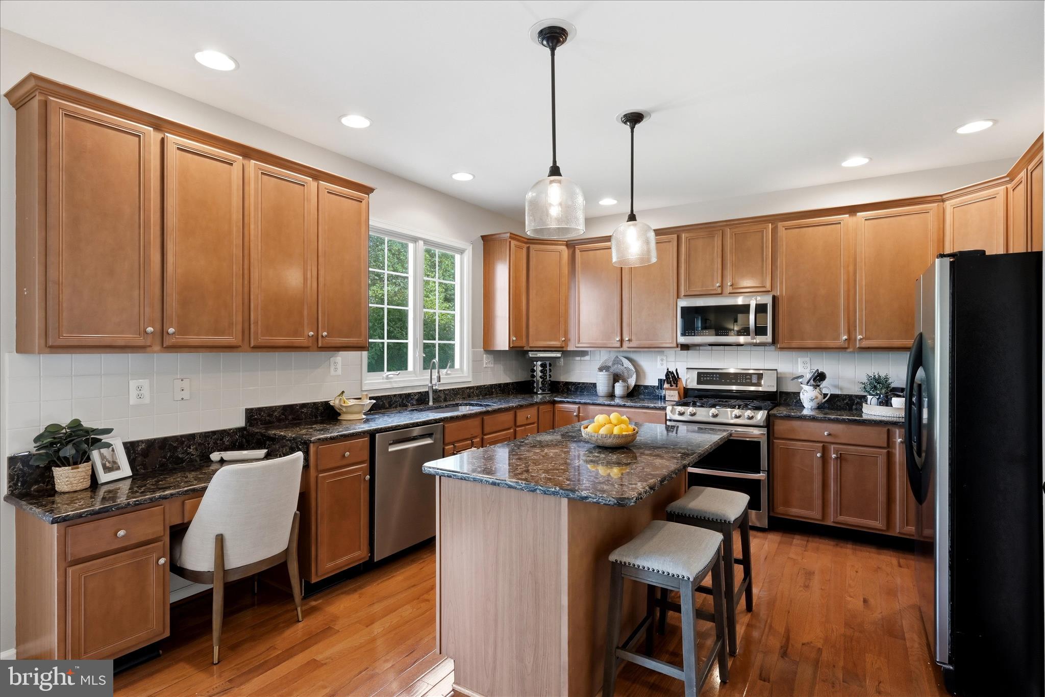 LOUDOUN VALLEY ESTATES - Residential