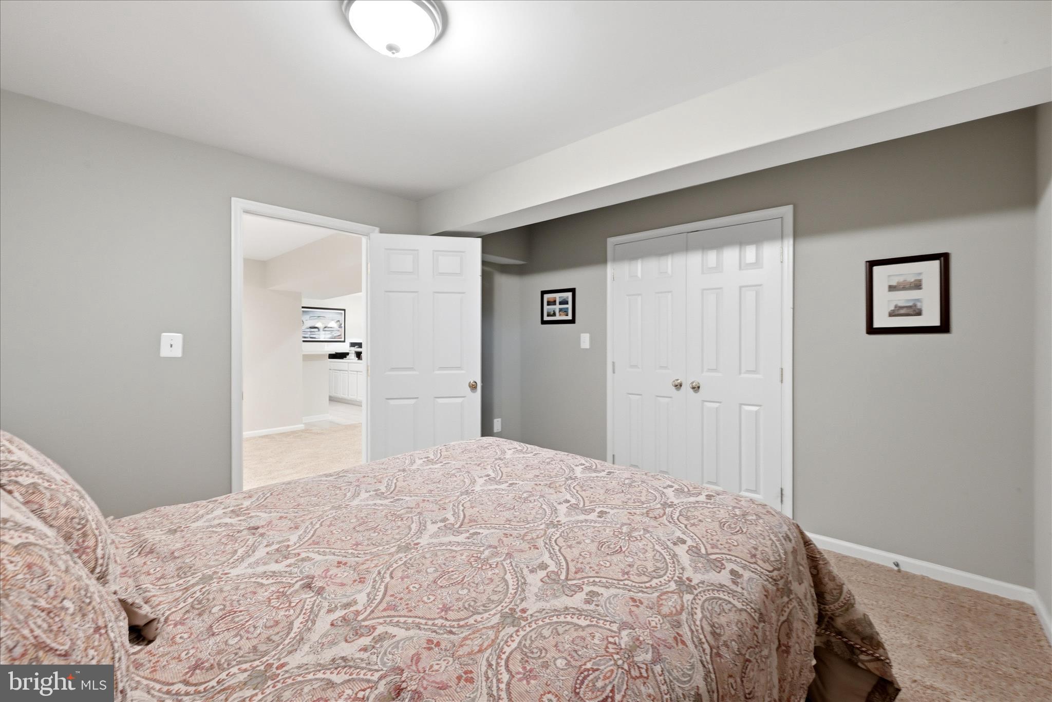 LOUDOUN VALLEY ESTATES - Residential