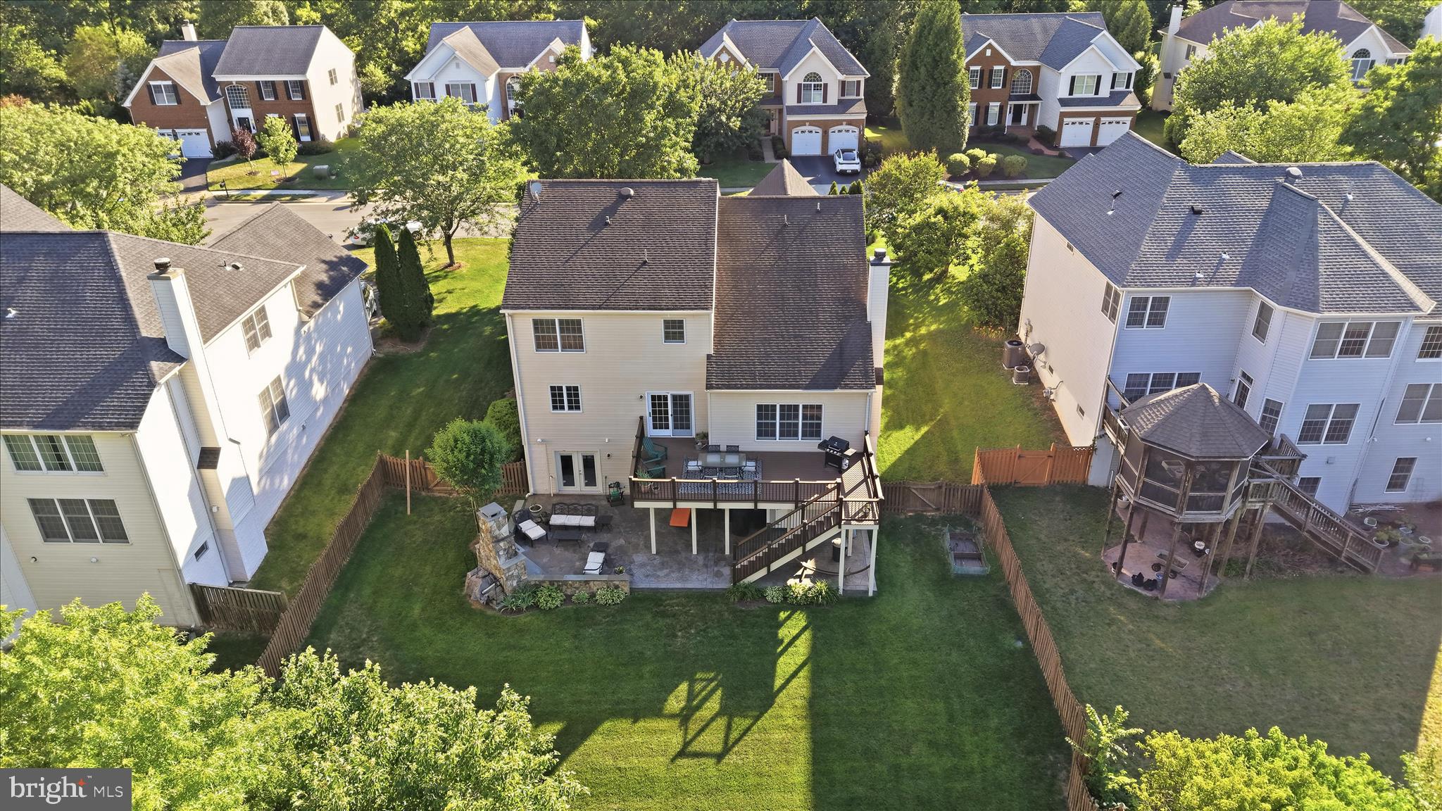 LOUDOUN VALLEY ESTATES - Residential