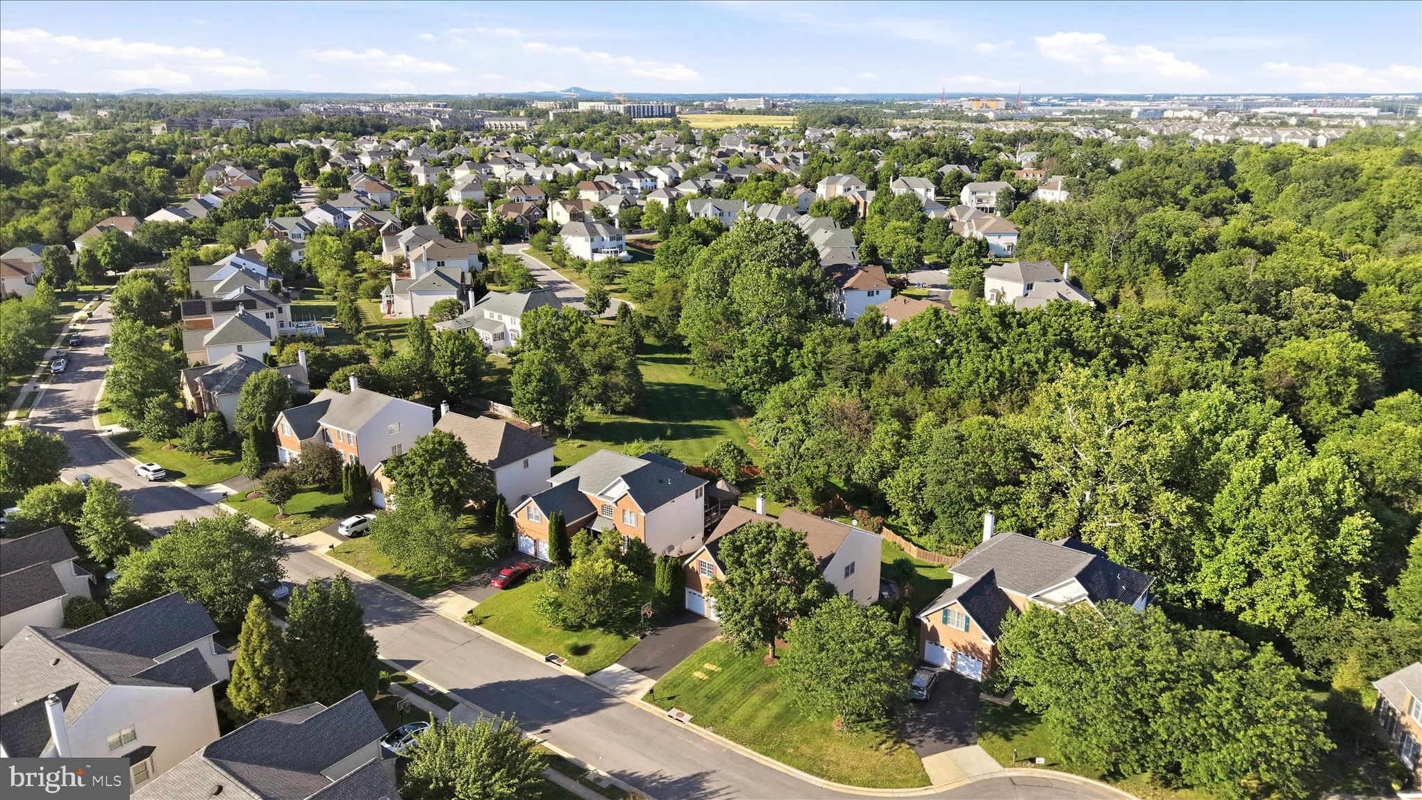 LOUDOUN VALLEY ESTATES - Residential