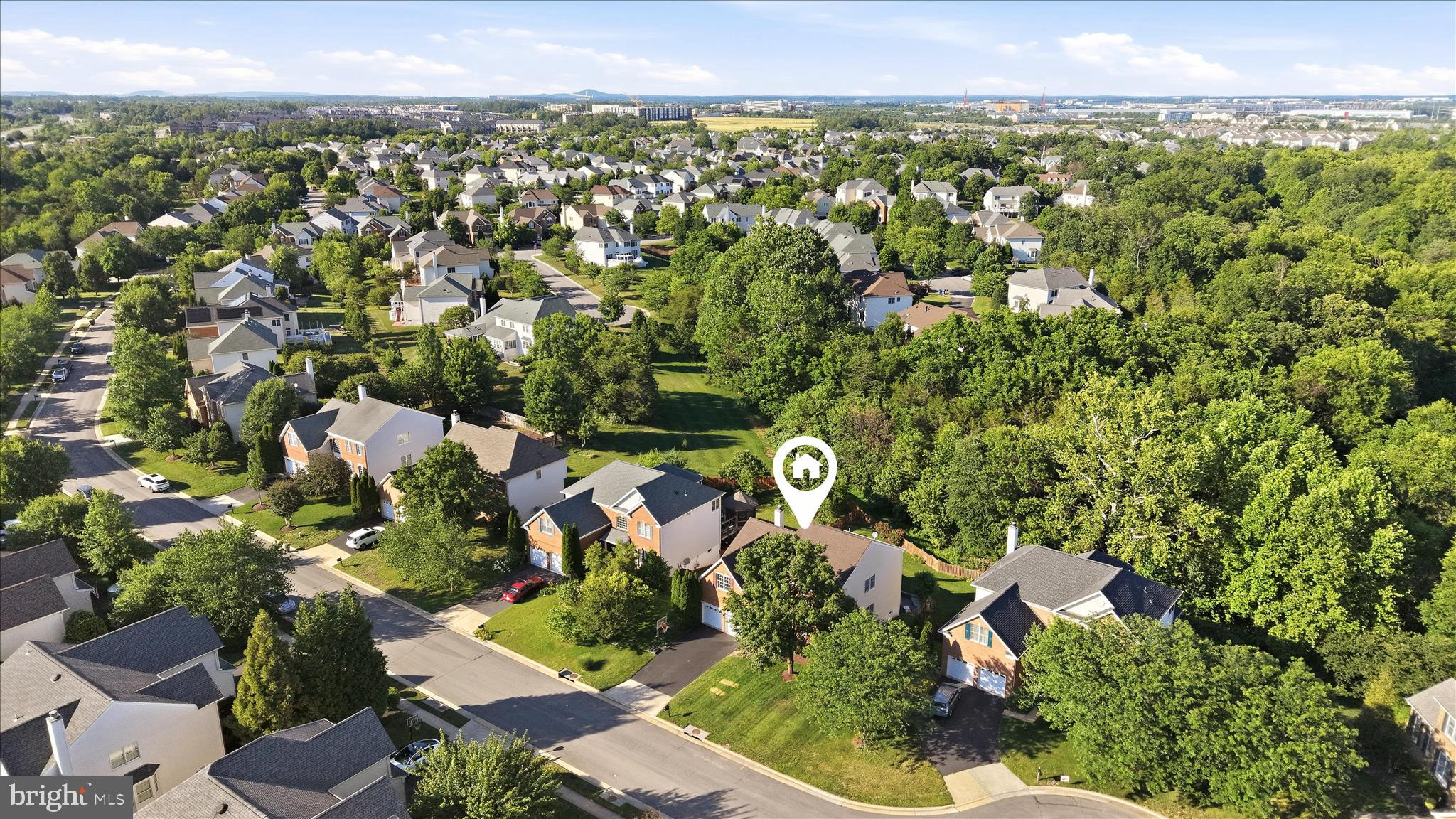 LOUDOUN VALLEY ESTATES - Residential