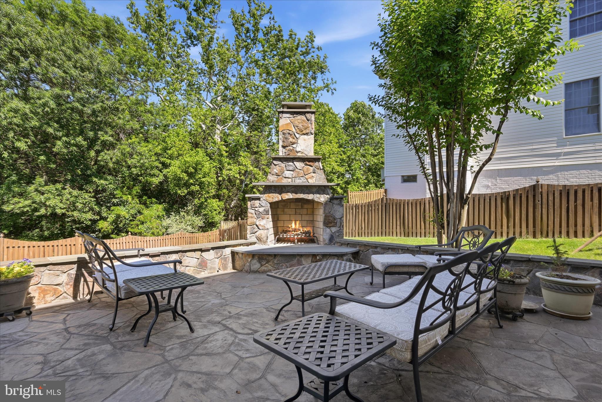 LOUDOUN VALLEY ESTATES - Residential