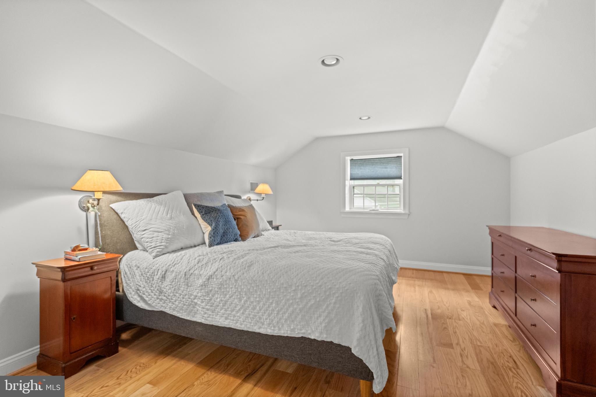 SHORTRIDGE - Residential