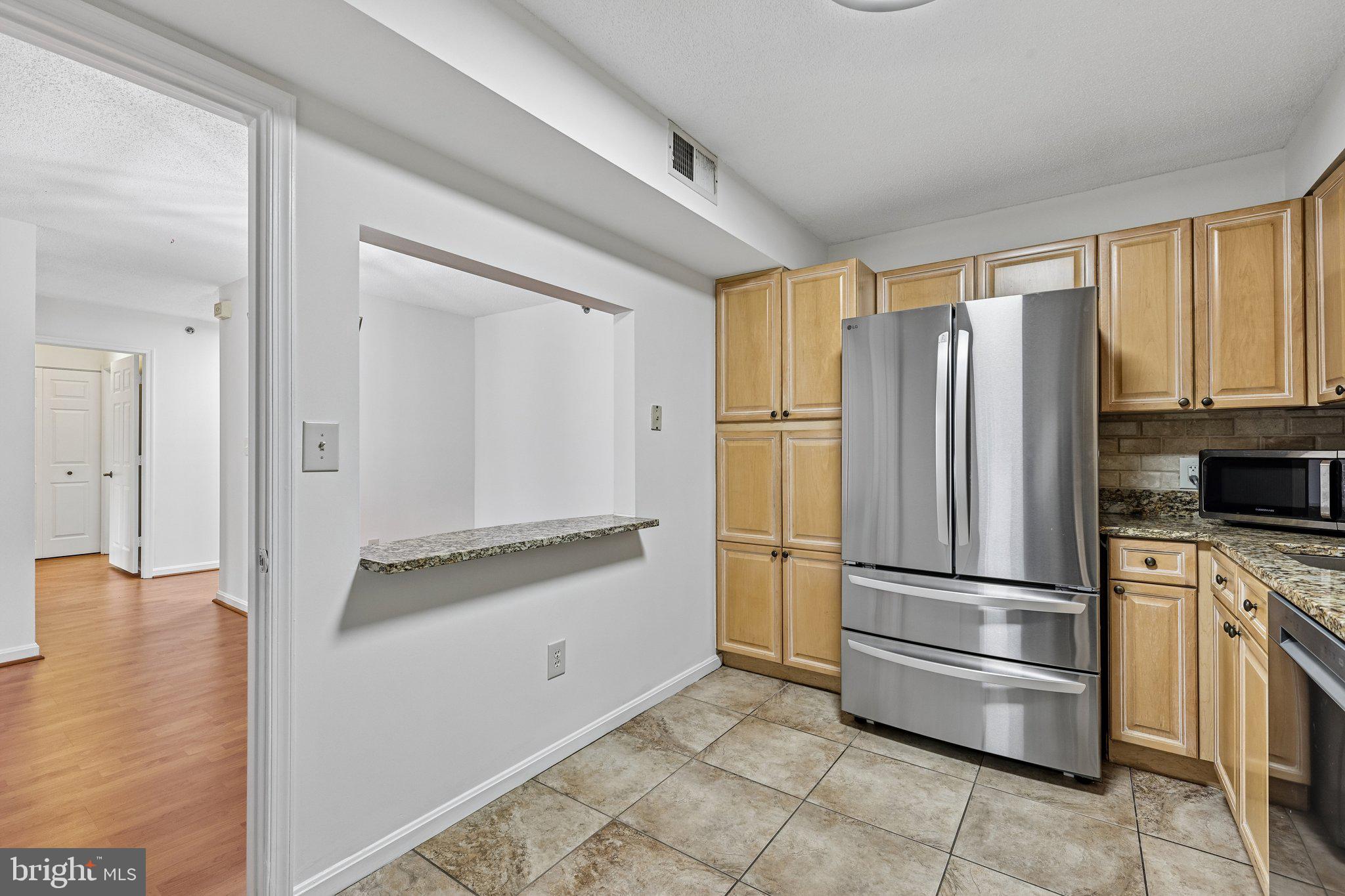 LANSDOWNE WOODS - Residential Lease