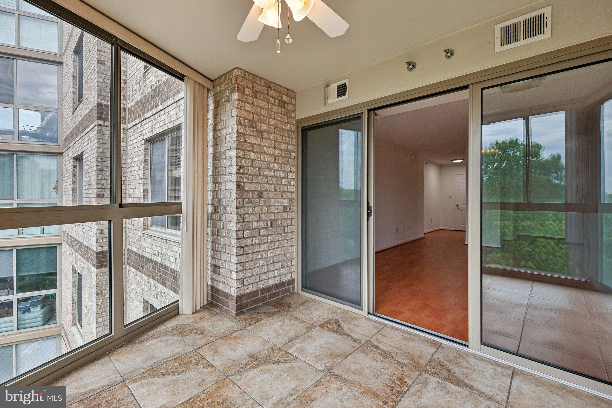 LANSDOWNE WOODS - Residential Lease