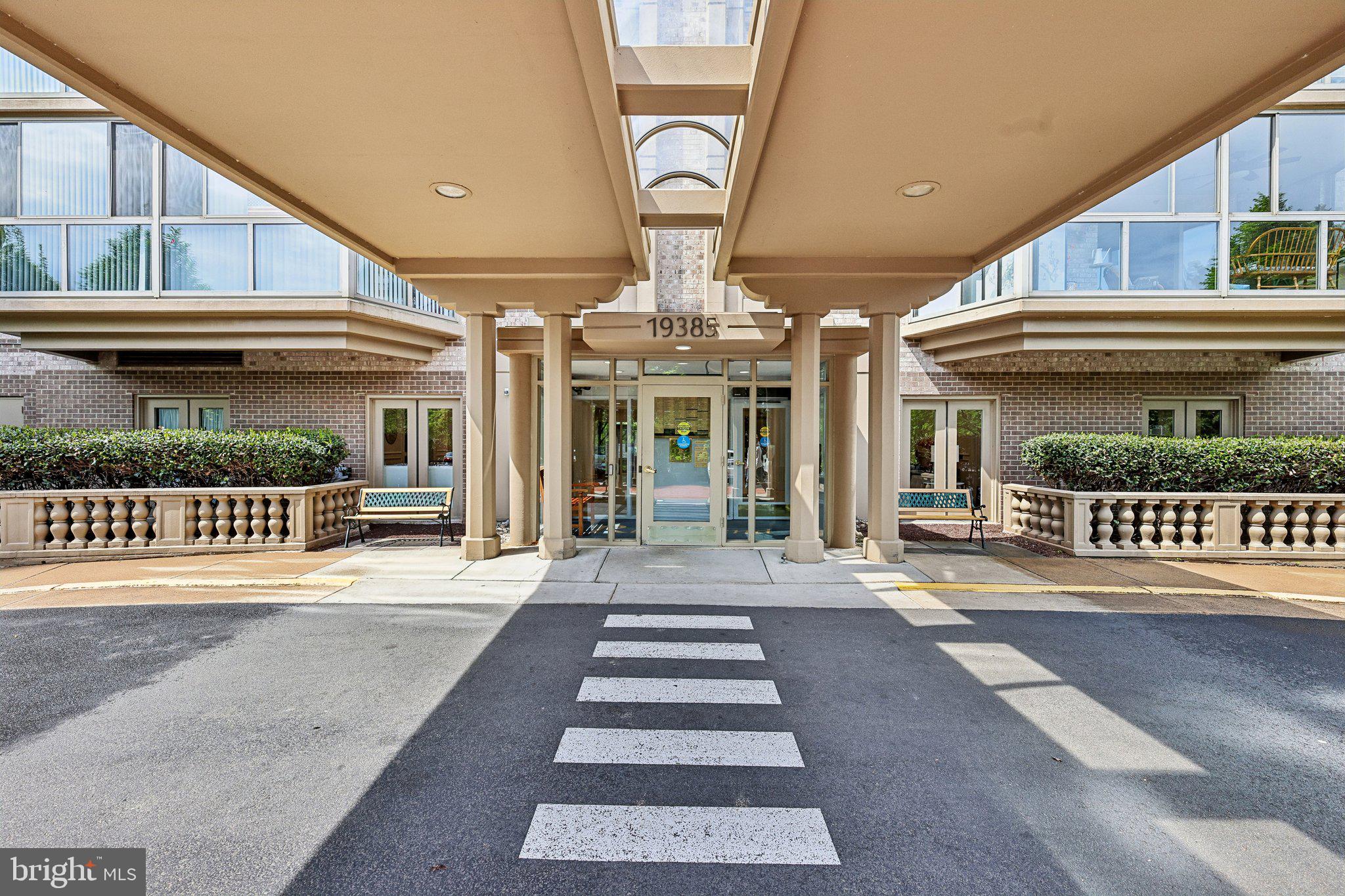 LANSDOWNE WOODS - Residential Lease