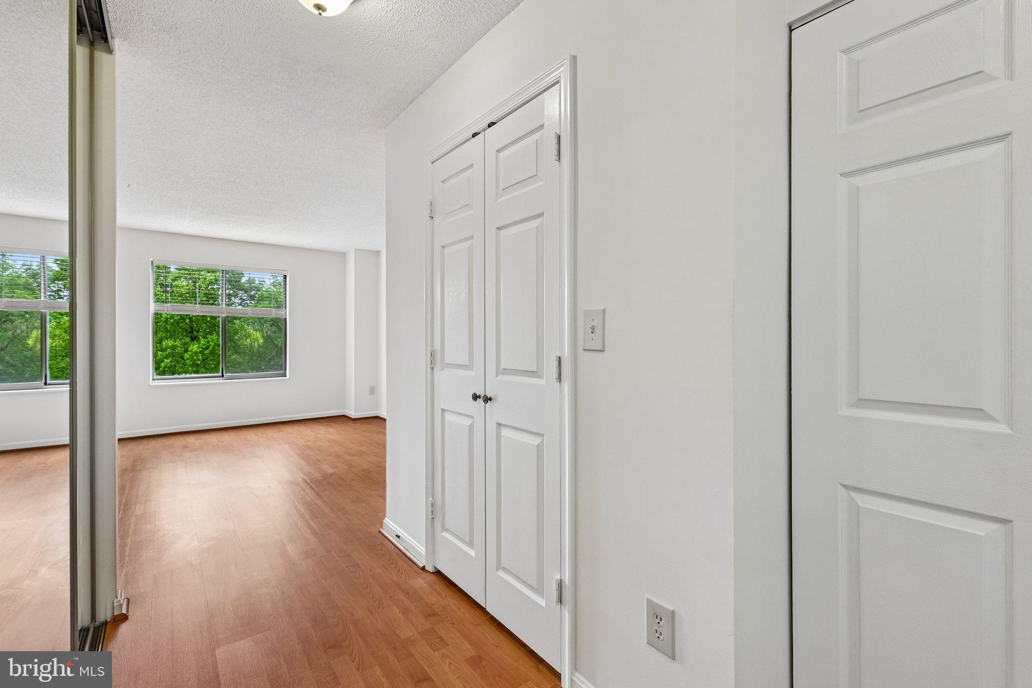 LANSDOWNE WOODS - Residential Lease