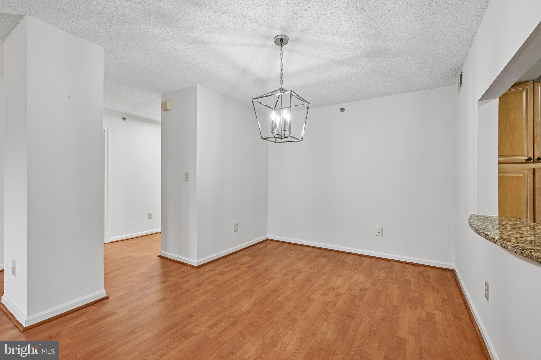 LANSDOWNE WOODS - Residential Lease