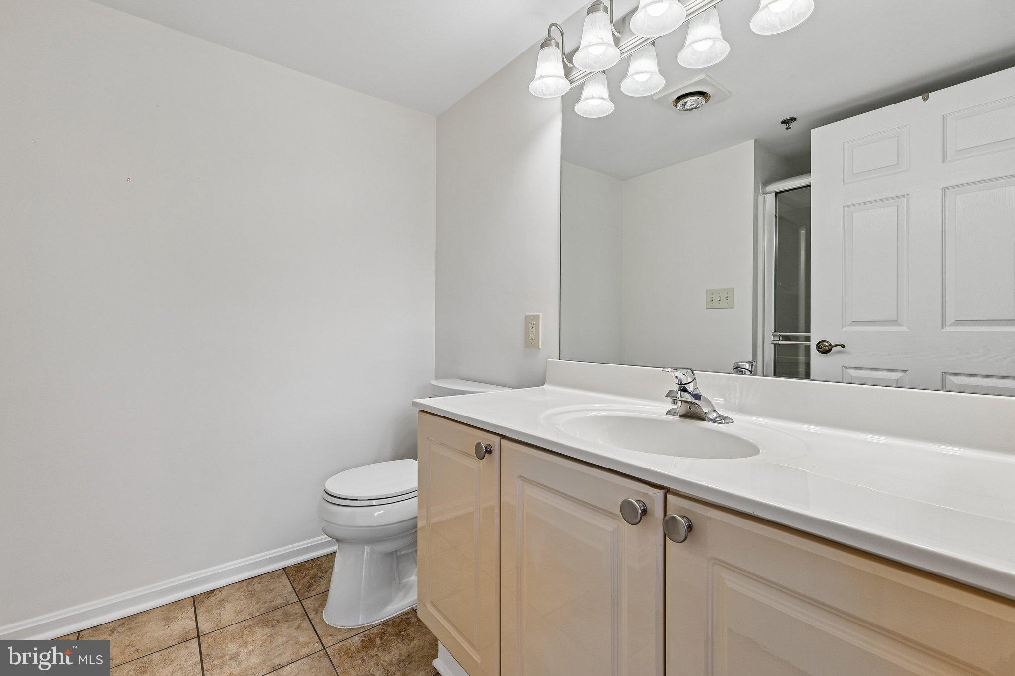 LANSDOWNE WOODS - Residential Lease