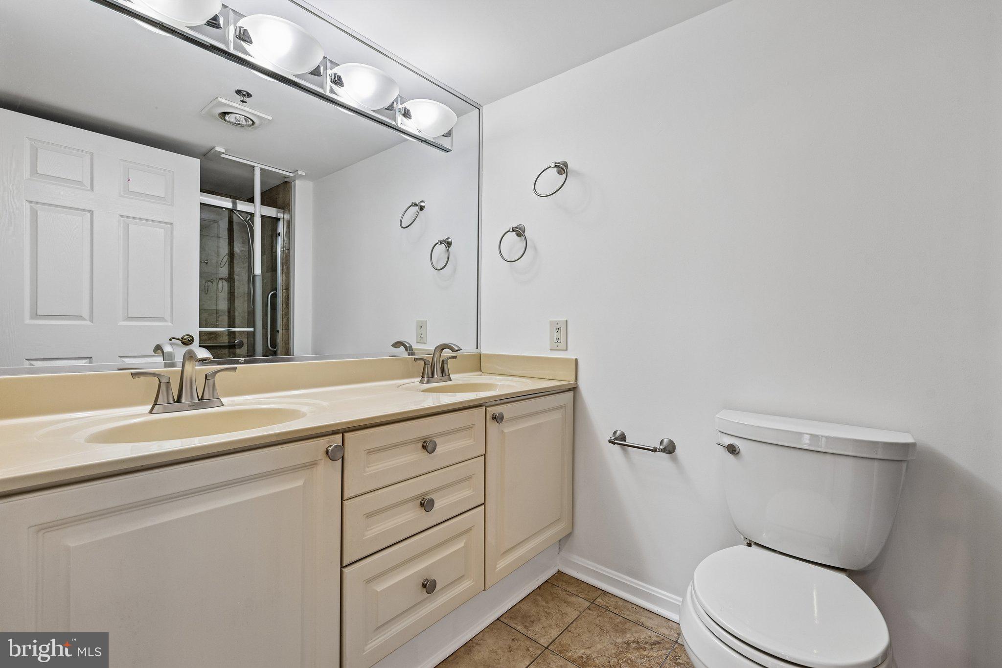 LANSDOWNE WOODS - Residential Lease