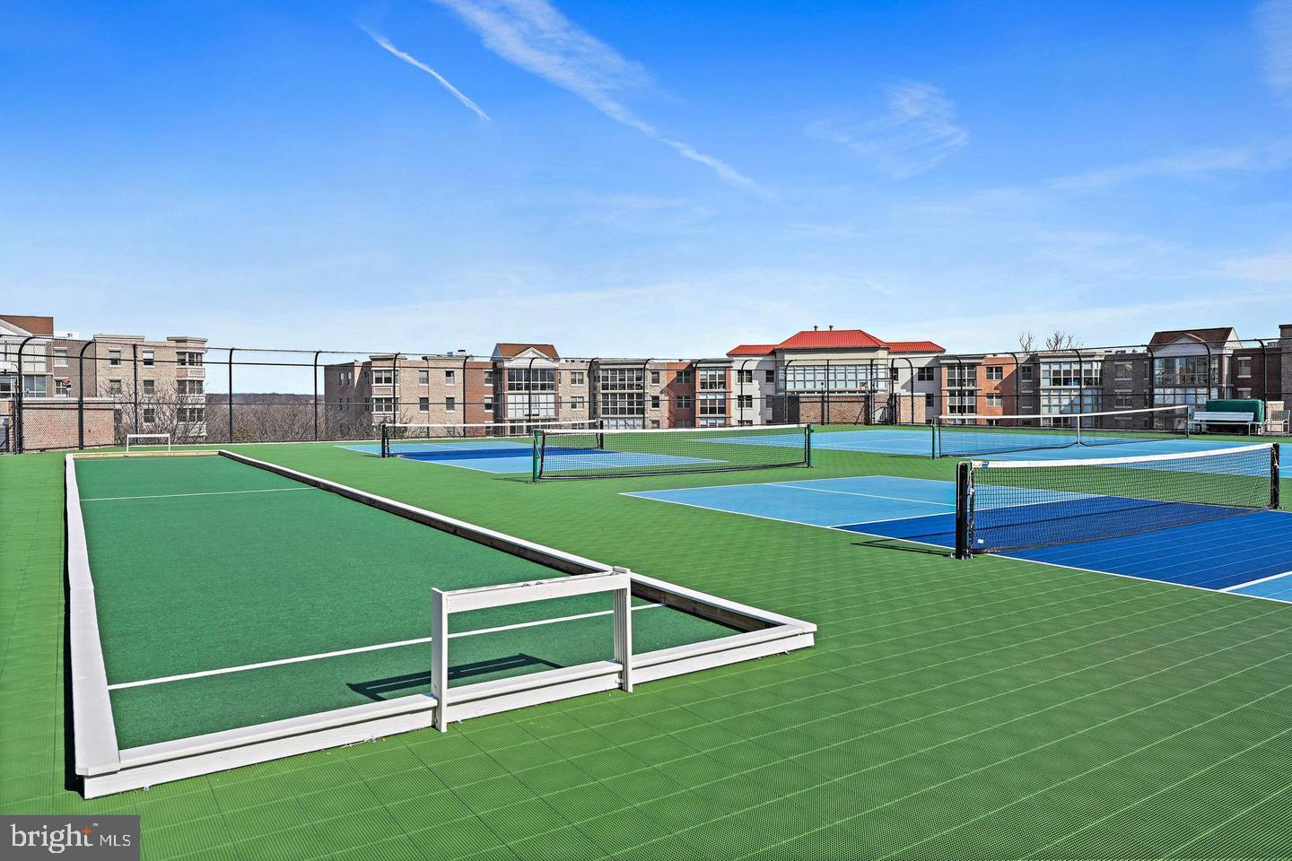 LANSDOWNE WOODS - Residential Lease