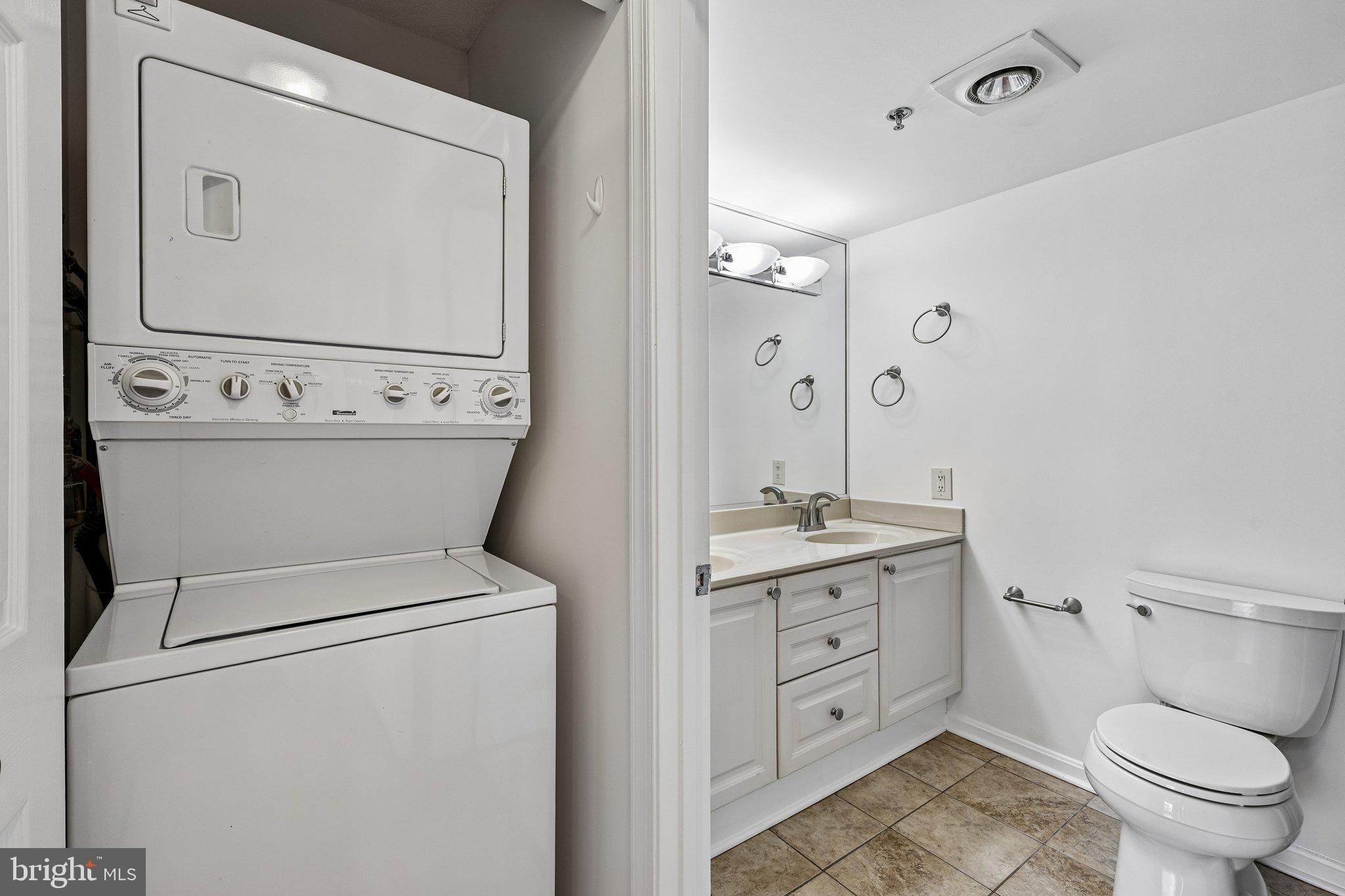 LANSDOWNE WOODS - Residential Lease
