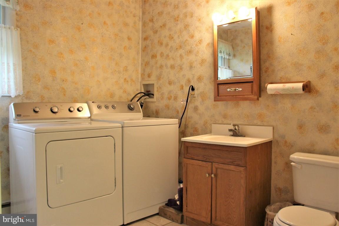 WINDSOR TWP - Residential