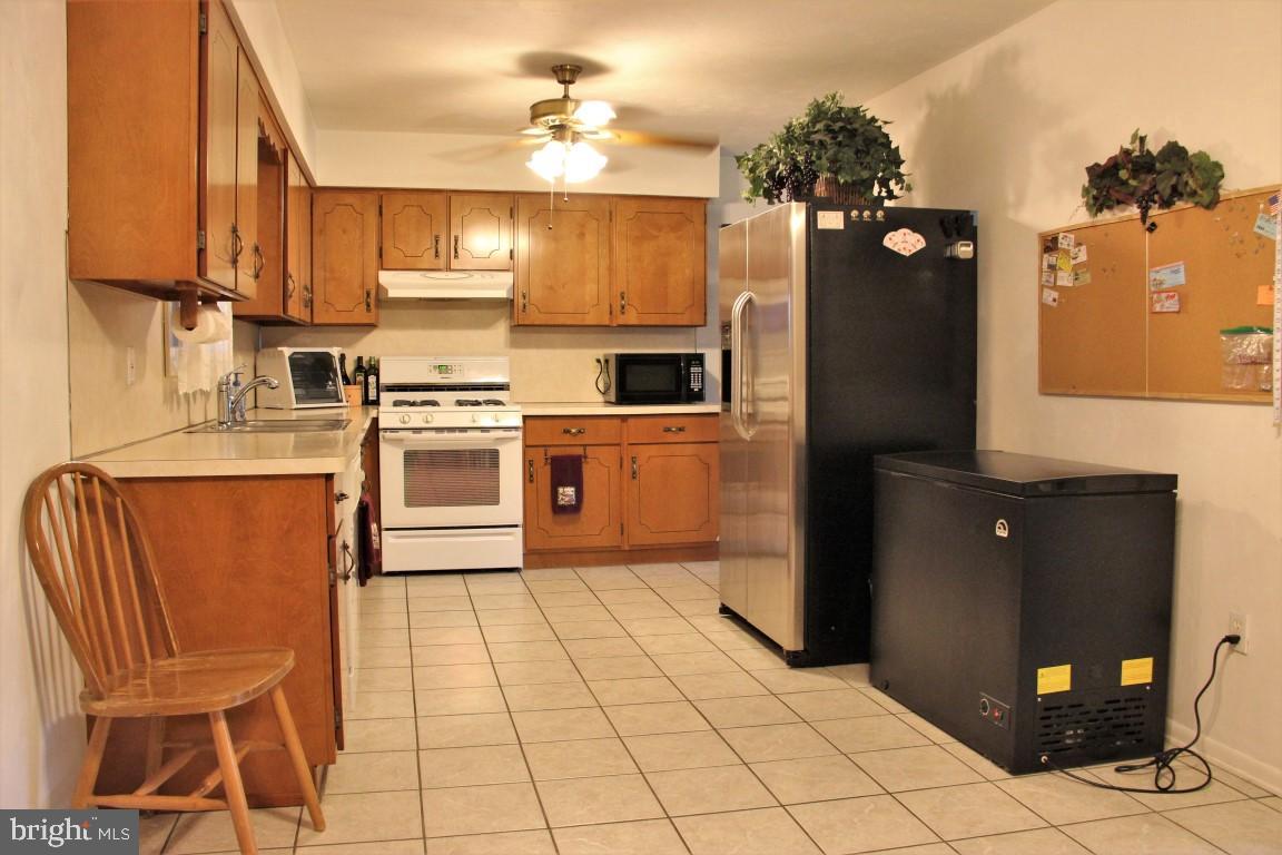 WINDSOR TWP - Residential