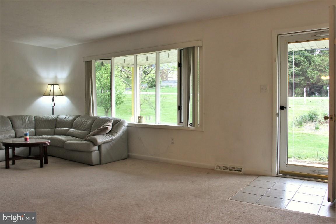WINDSOR TWP - Residential