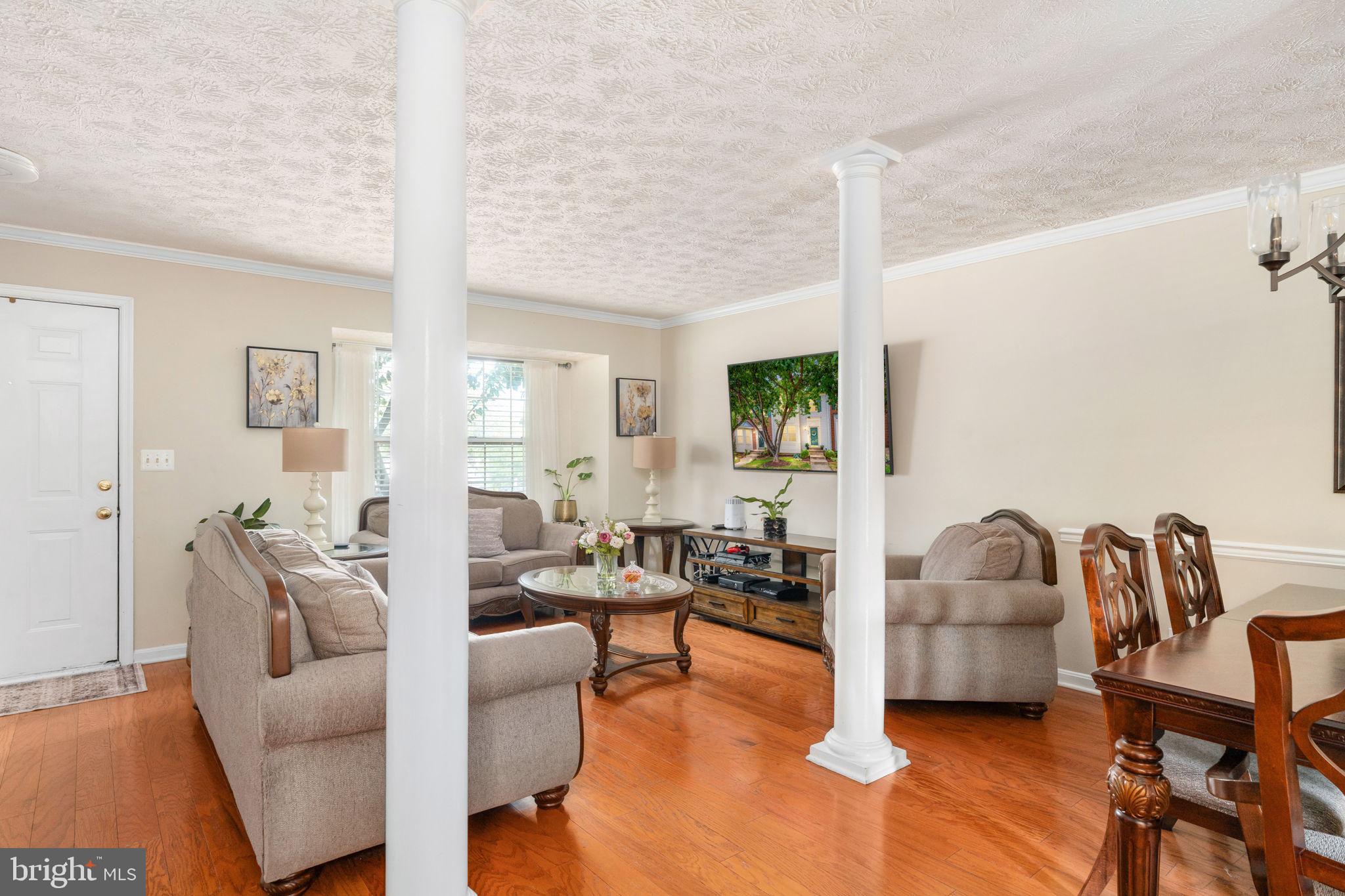 HAMPTON OAKS - Residential