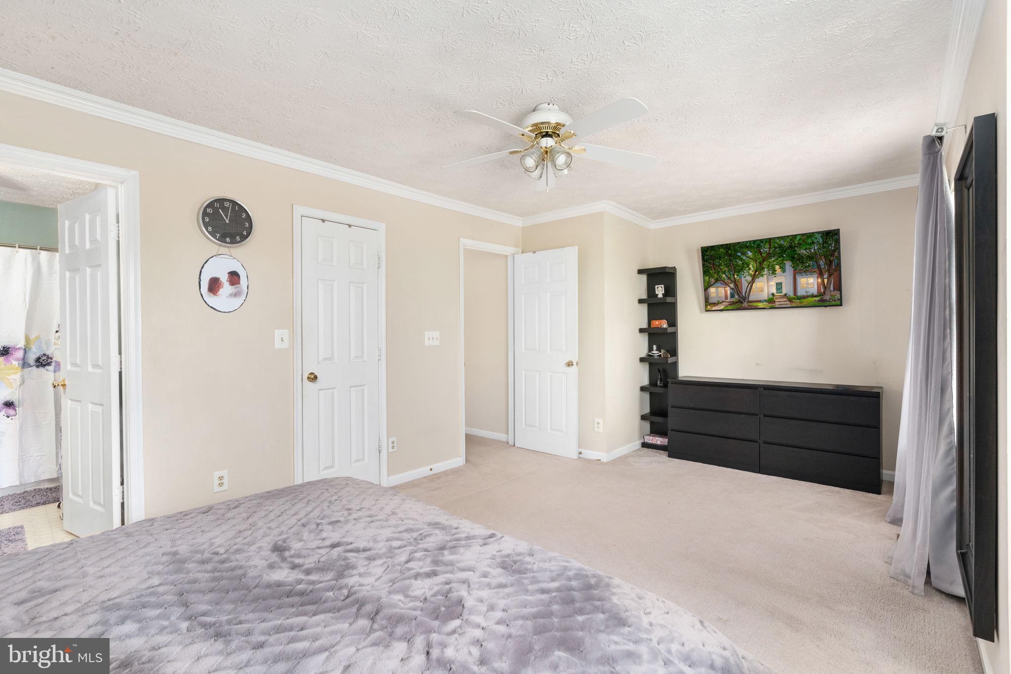 HAMPTON OAKS - Residential