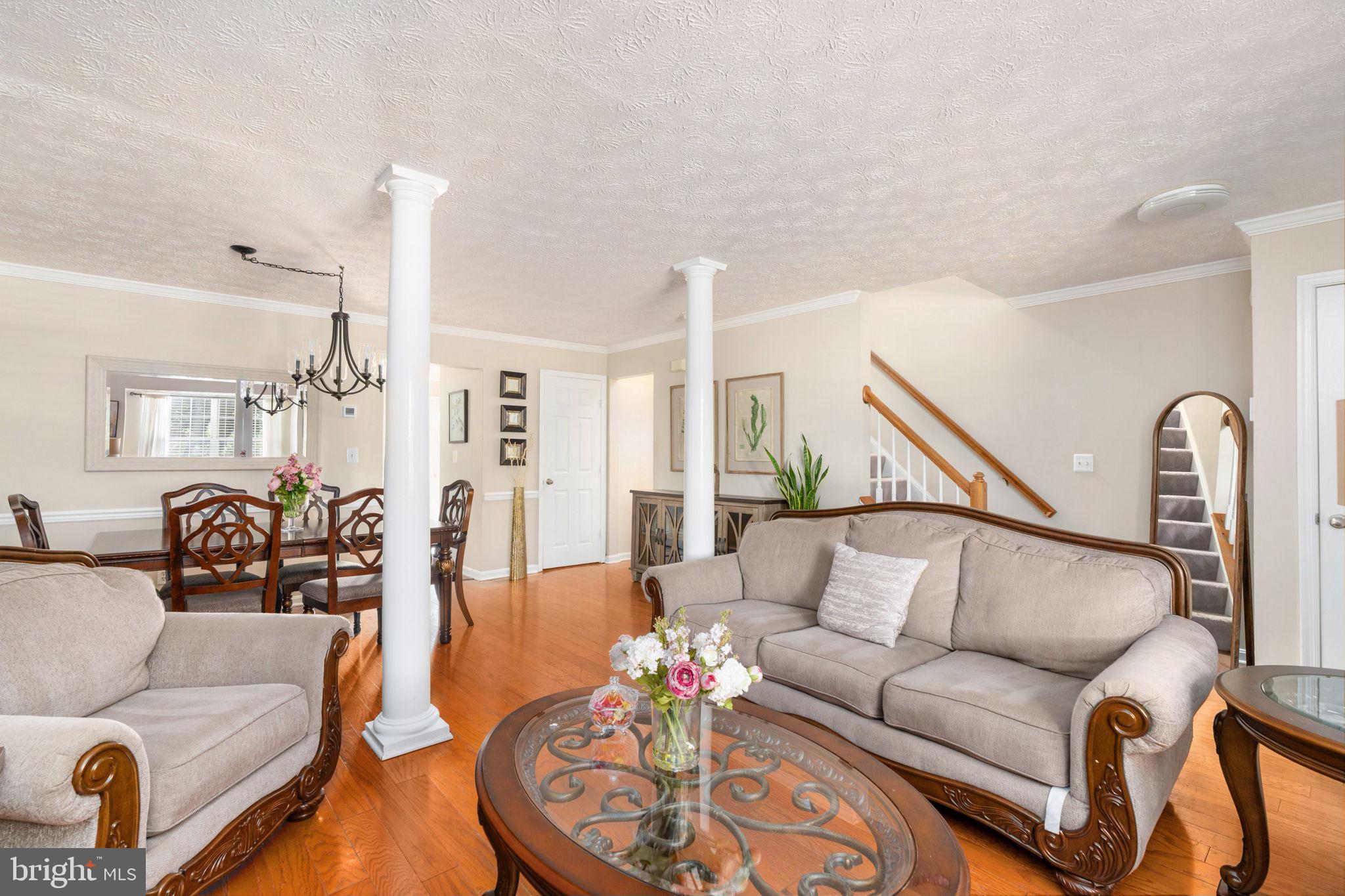 HAMPTON OAKS - Residential